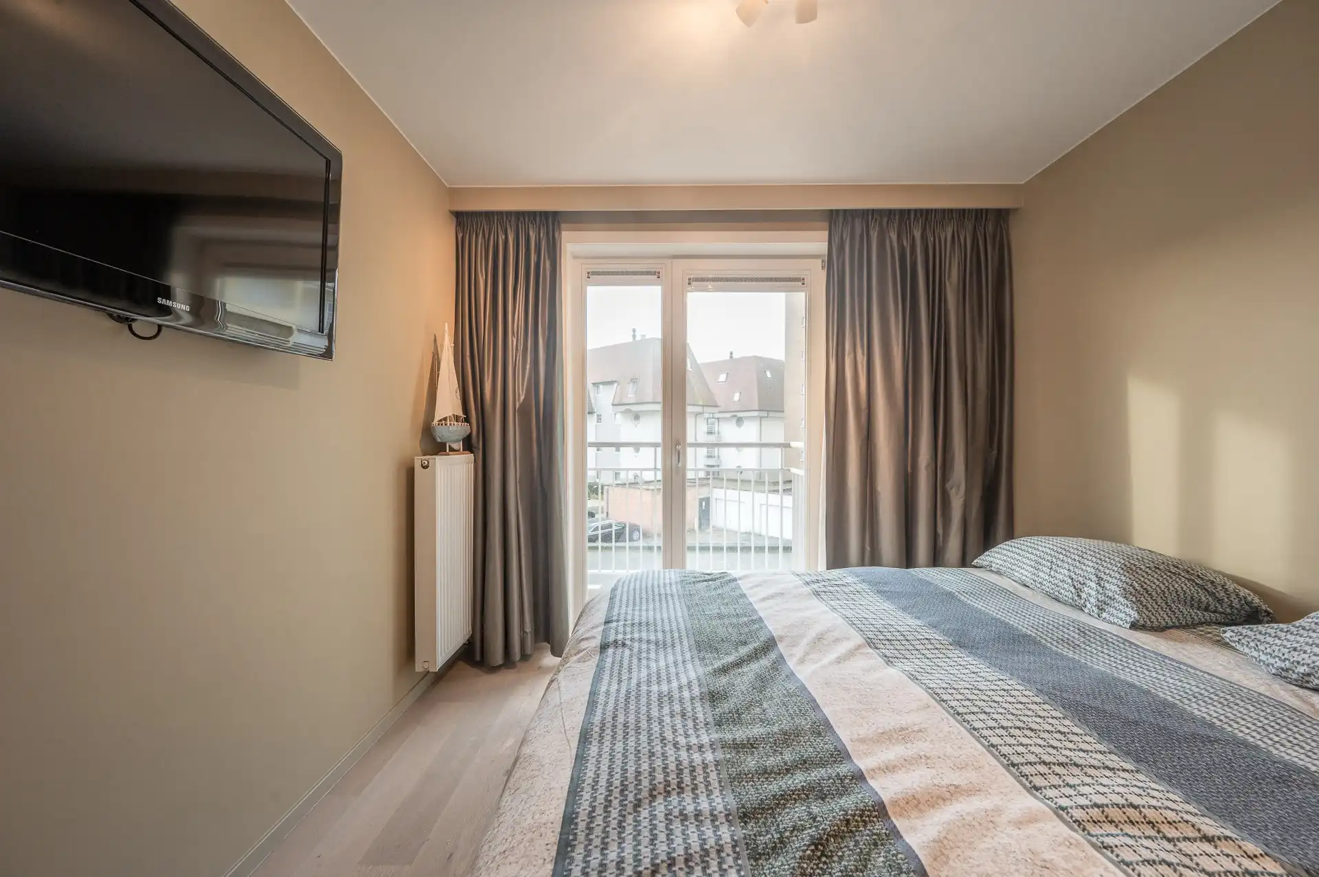 Lichtrijk appartement met 2 slaapkamers in een rustige zijstraat van de Zeedijk foto 17