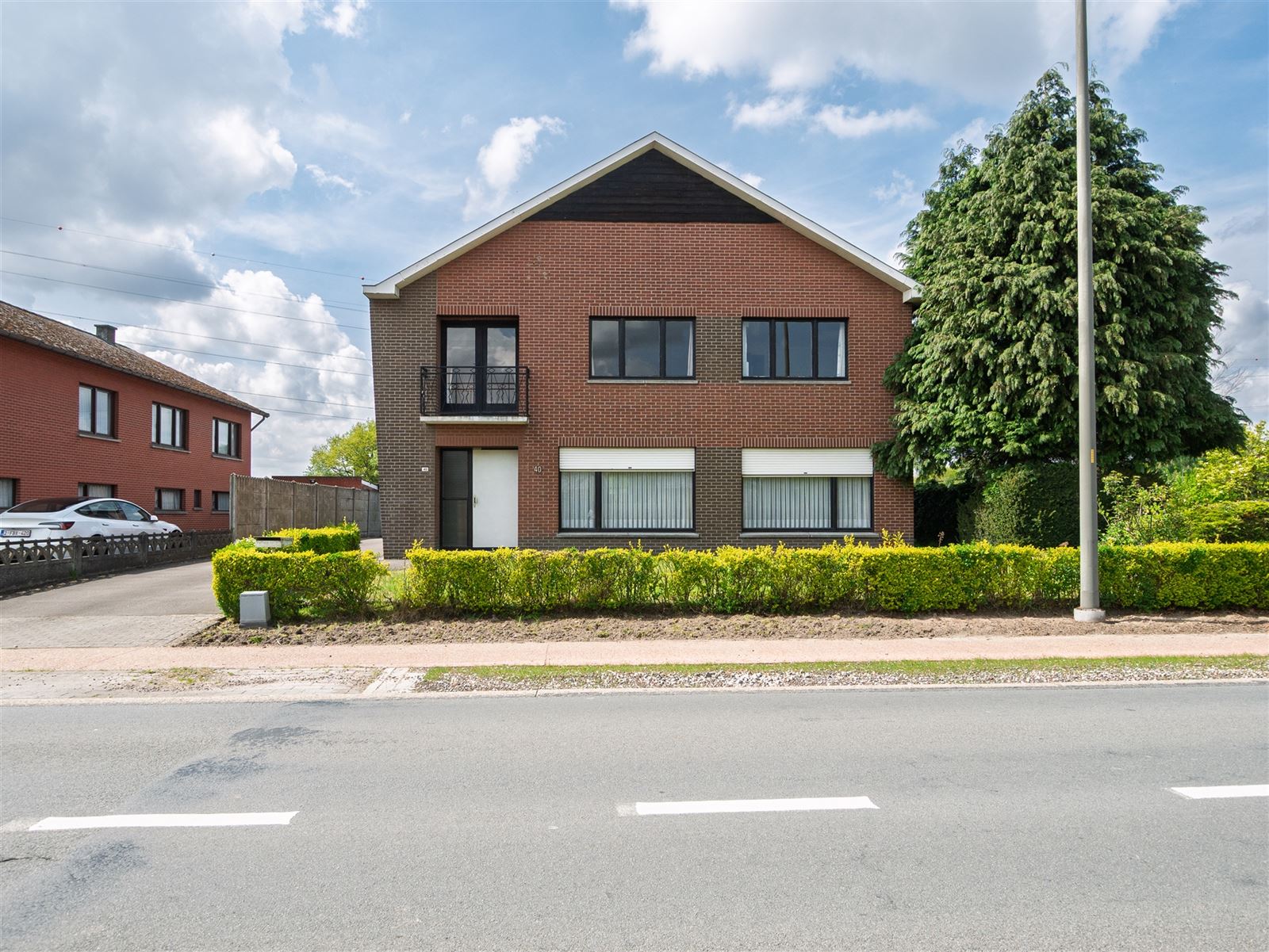 Ruime Gezinswoning met 5 Slaapkamers in Hechtel-Eksel foto 2
