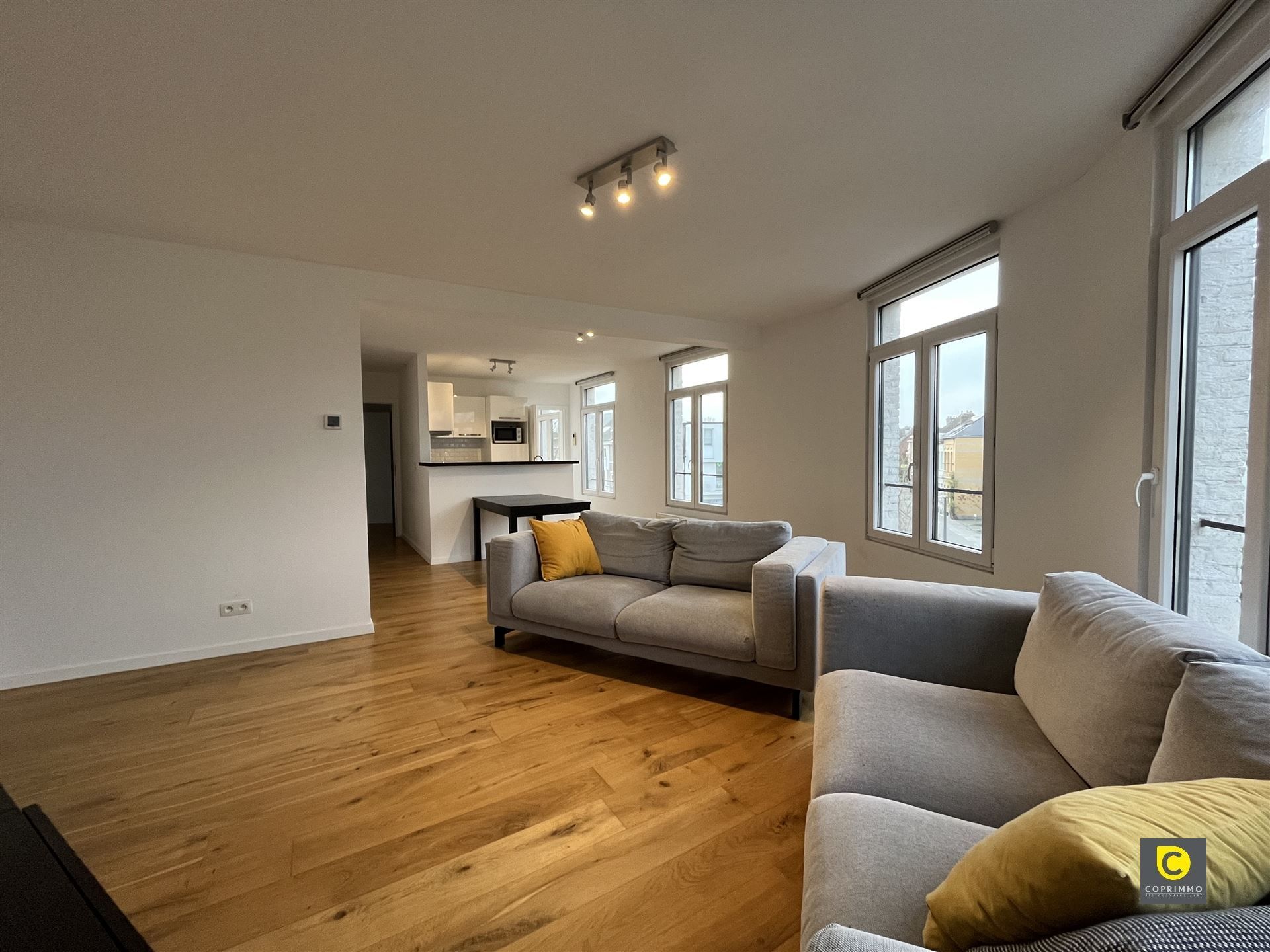 Lichtrijk hoekapp met 2 slpks! foto {{pictureIndex}}