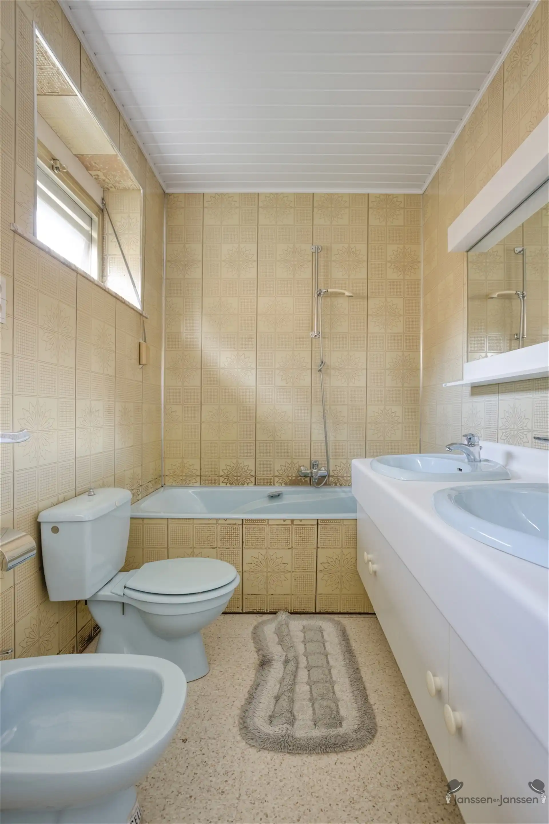 Rustig gelegen woning met prachtig uitzicht foto 15