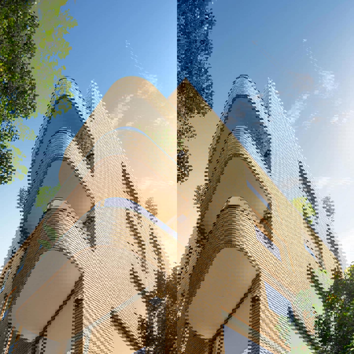 BRASSCHAAT - Modernistische, groene oase in hartje Brasschaat foto 2