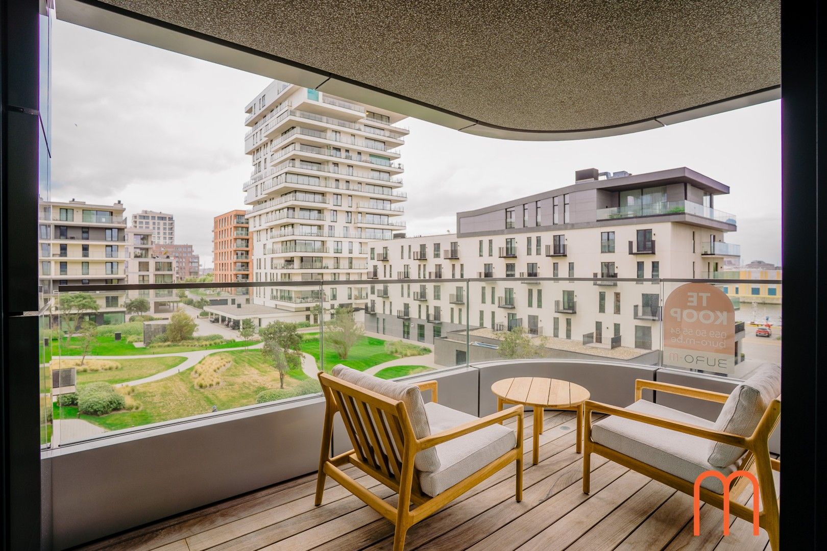 Luxueus afgewerkt appartement met frontaal terras – Residentie Ensor Tower II, Oosteroever Oostende. foto {{pictureIndex}}