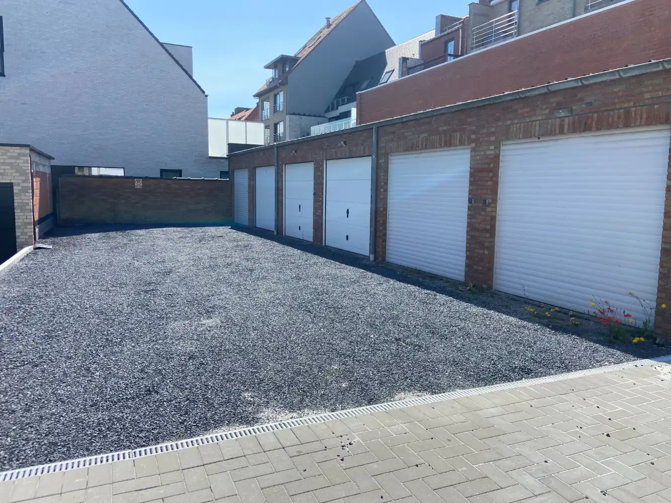 Gesloten garagebox vlakbij Zeedijk foto 3
