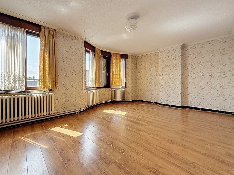 Half-open woning met 2 slaapkamers, garage en tuin foto 6