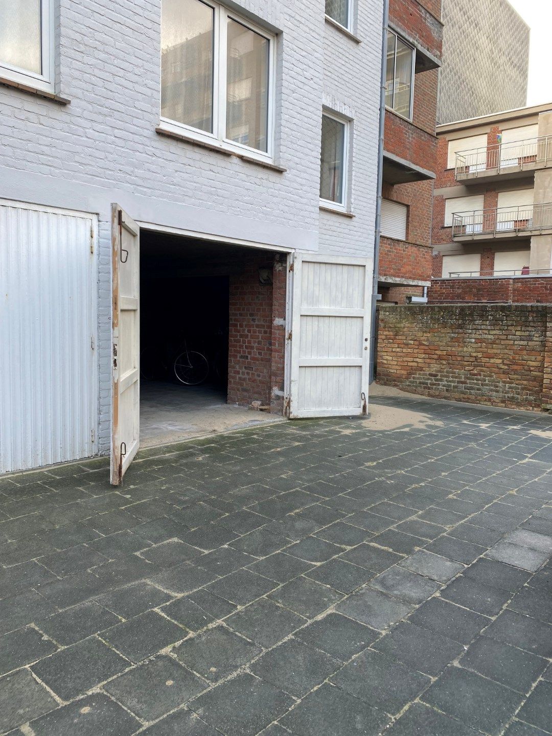 Volledig vernieuwd appartement met zijdelings zeezicht en 2 slaapkamers – private garage foto 21