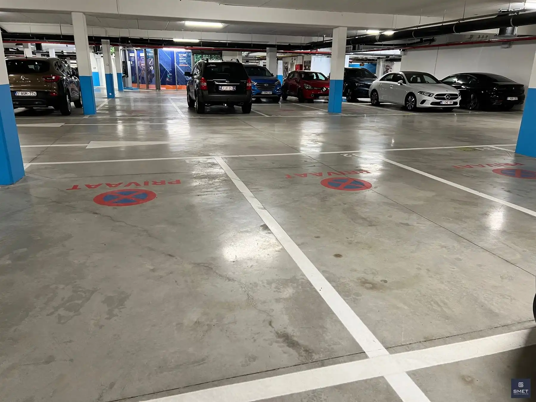 AUTOSTAANPLAATS TE HUUR IN WARANDE foto 6