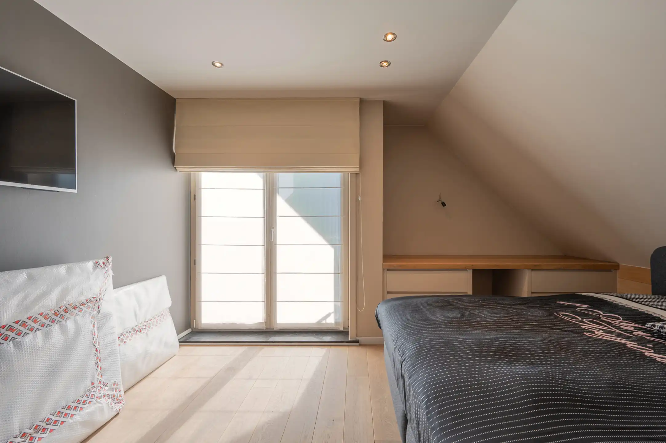 Tijdloze villa met buitenzwembad en exclusief poolhouse foto 27