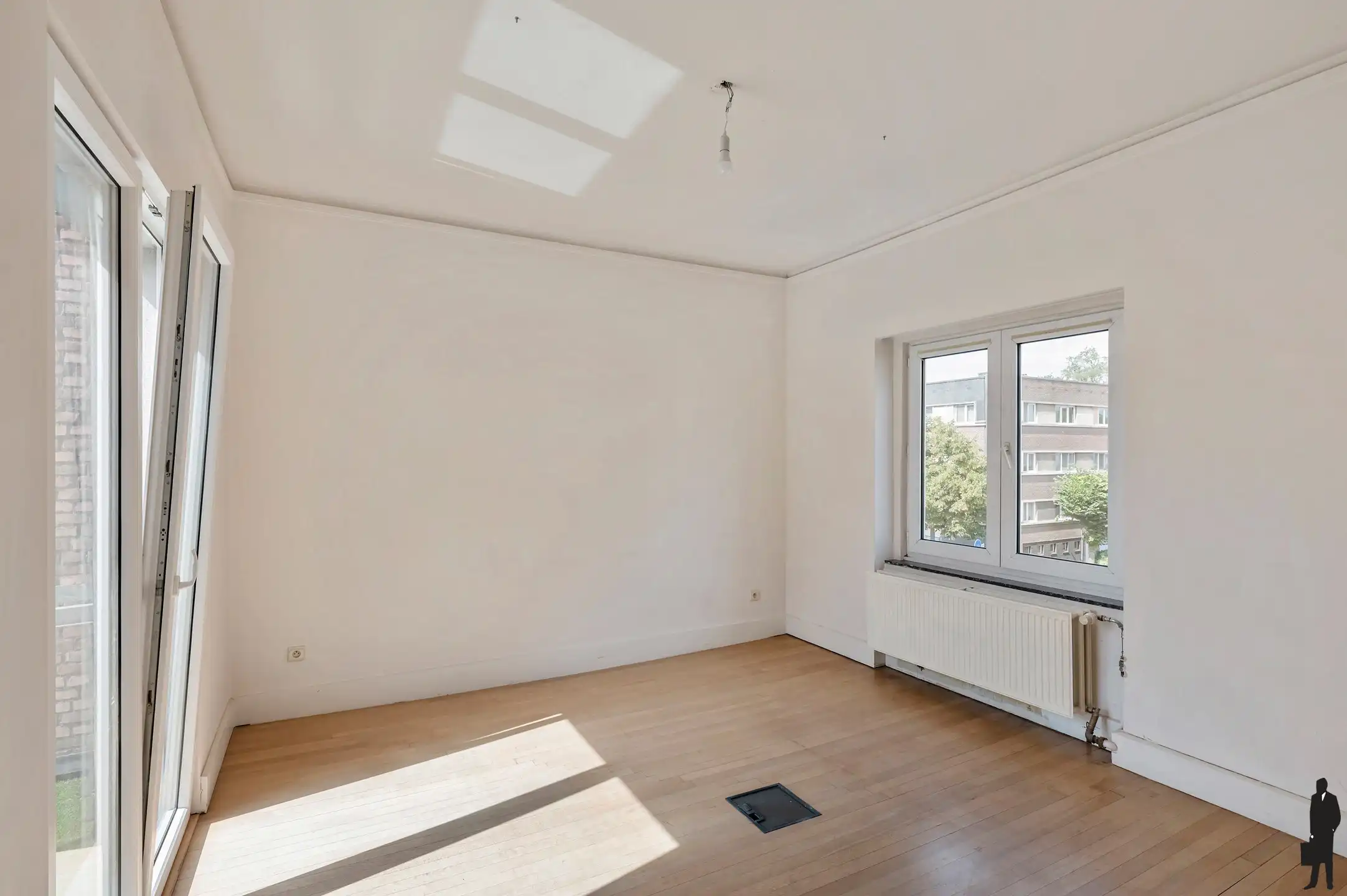 Modernistisch hoekpand met garage in de Tentoonstellingswijk foto 21