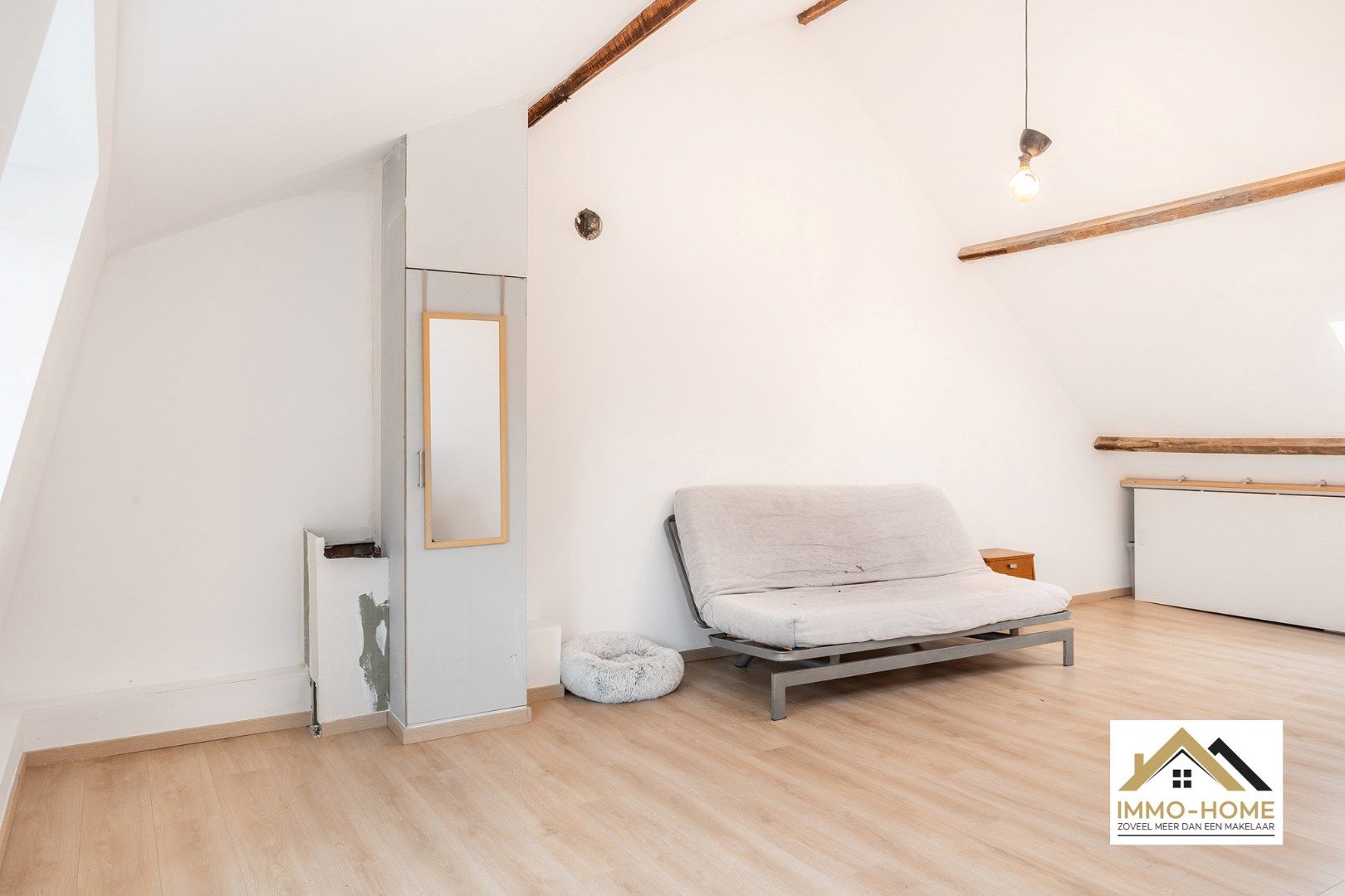 Lichtrijke halfopen bebouwing op toplocatie foto 24