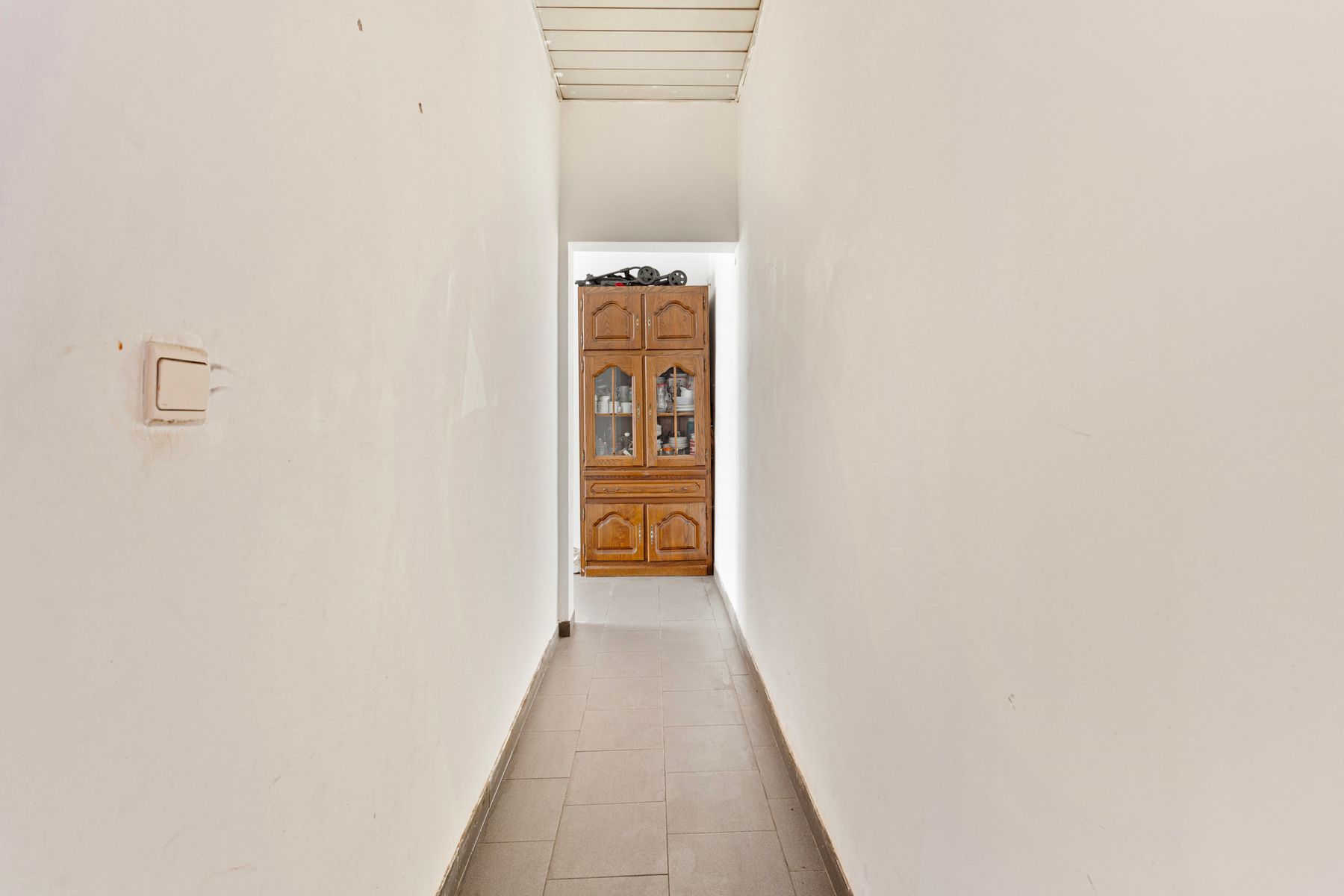 Gelijkvloerse praktijk + leefruimte en koer te centrum Halle foto 10