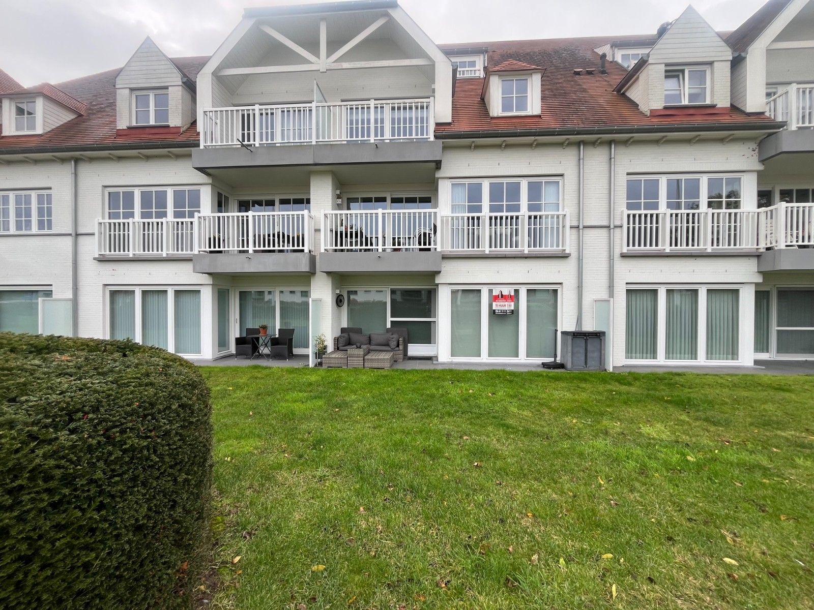 Modern appartement met prachtig zicht en terras – nabij centrum Waregem foto {{pictureIndex}}