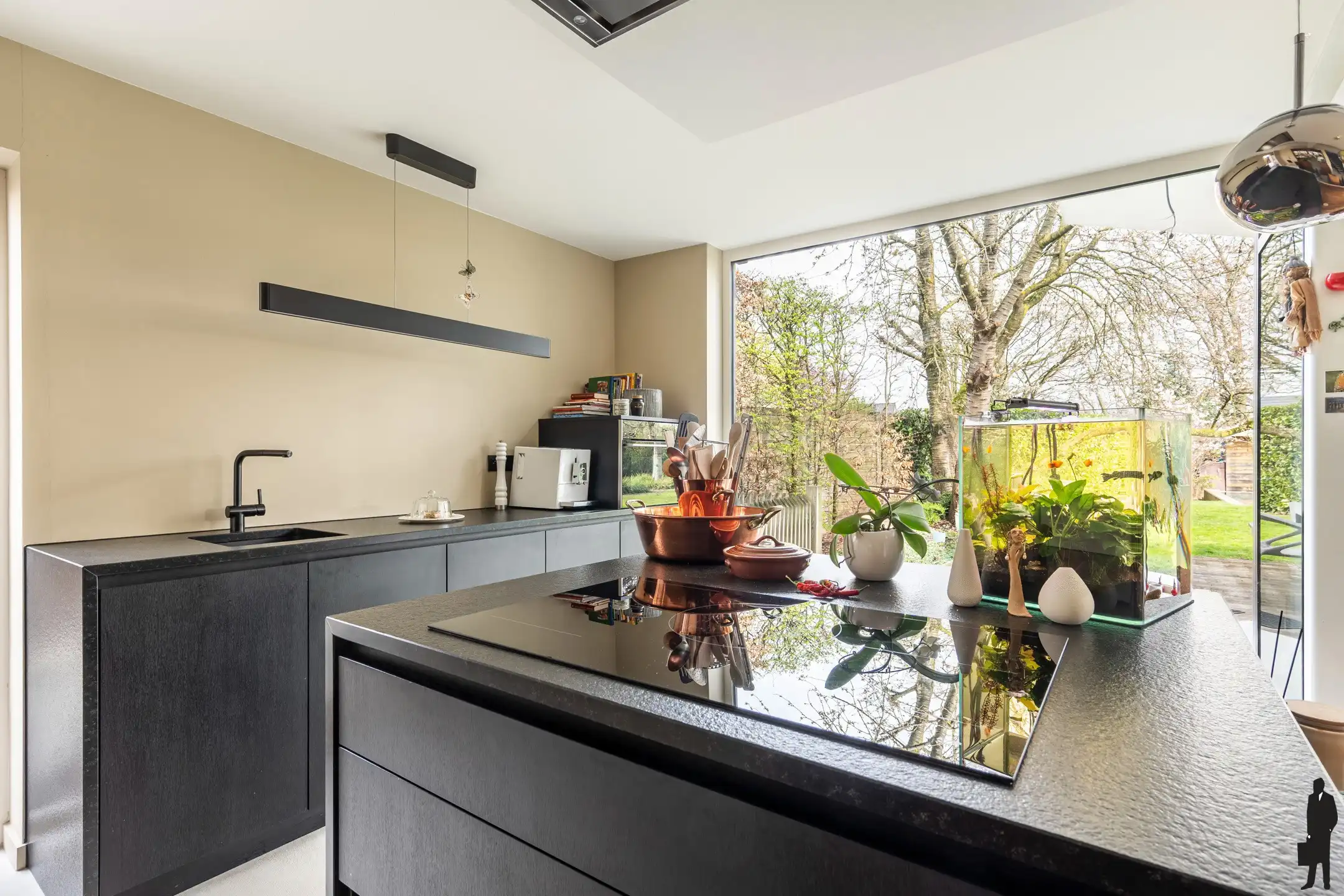 Luxueus energetisch gerenoveerde woning met verwarmd zwembad foto 8