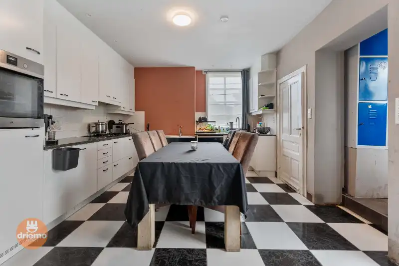 Gezellige 3 slaapkamer woning met ruime tuin en terras foto 4