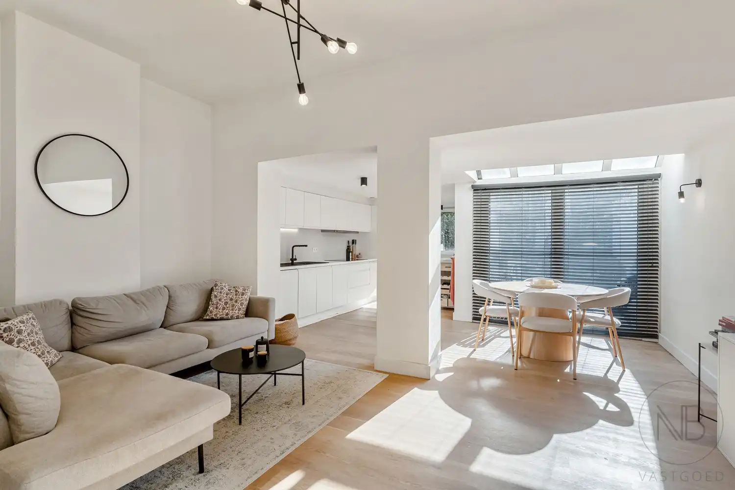 Instapklare rijwoning met leuke stadstuin foto 7