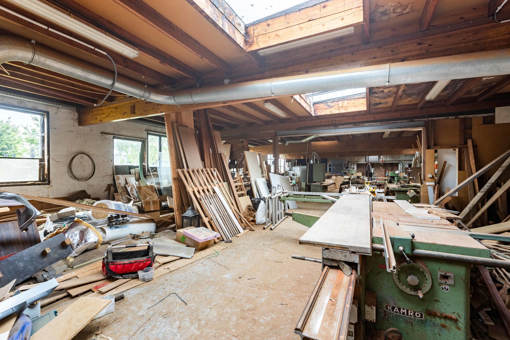 Atelier/loods met bouwgrond en parking in Nederename foto 4