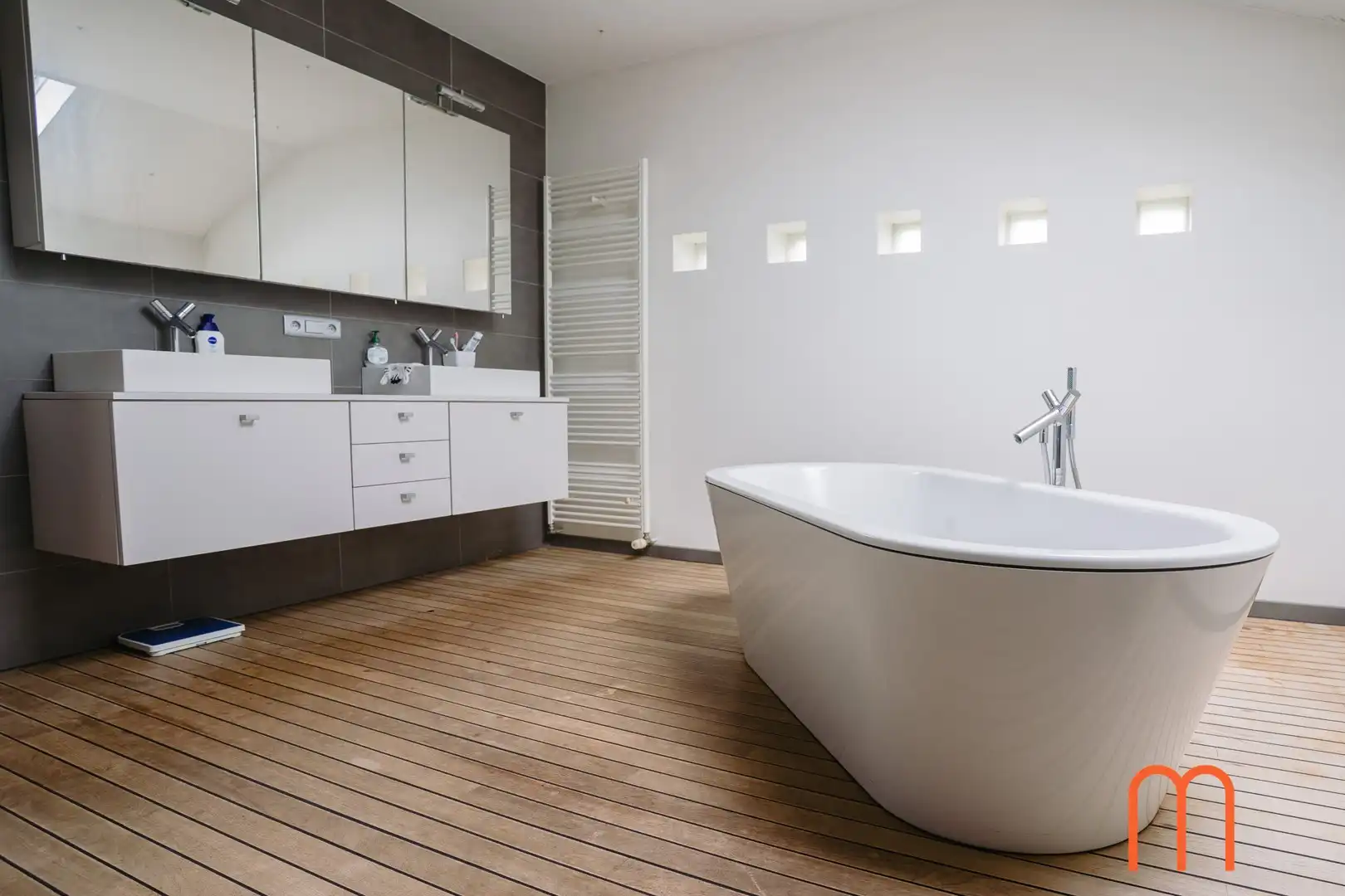 Moderne alleenstaande villa te huur in Mariakerke foto 12