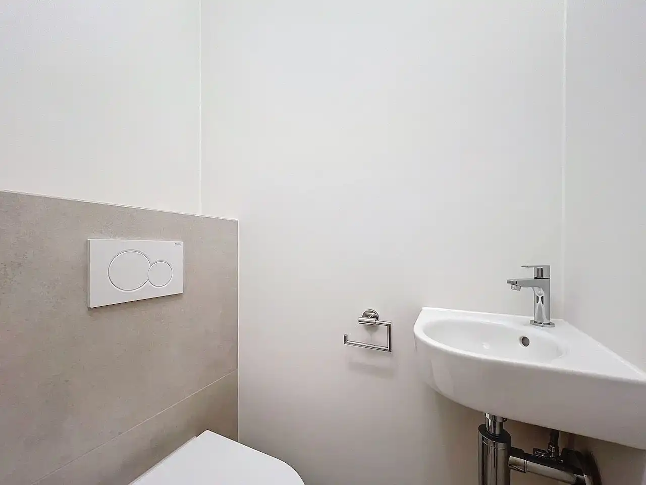 Instapklaar appartement met centrale ligging nabij het station in Heist foto 17