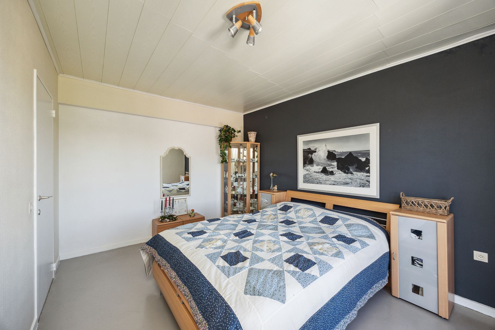 Instapklaar appartement met garagebox in Kapellen ! foto 11