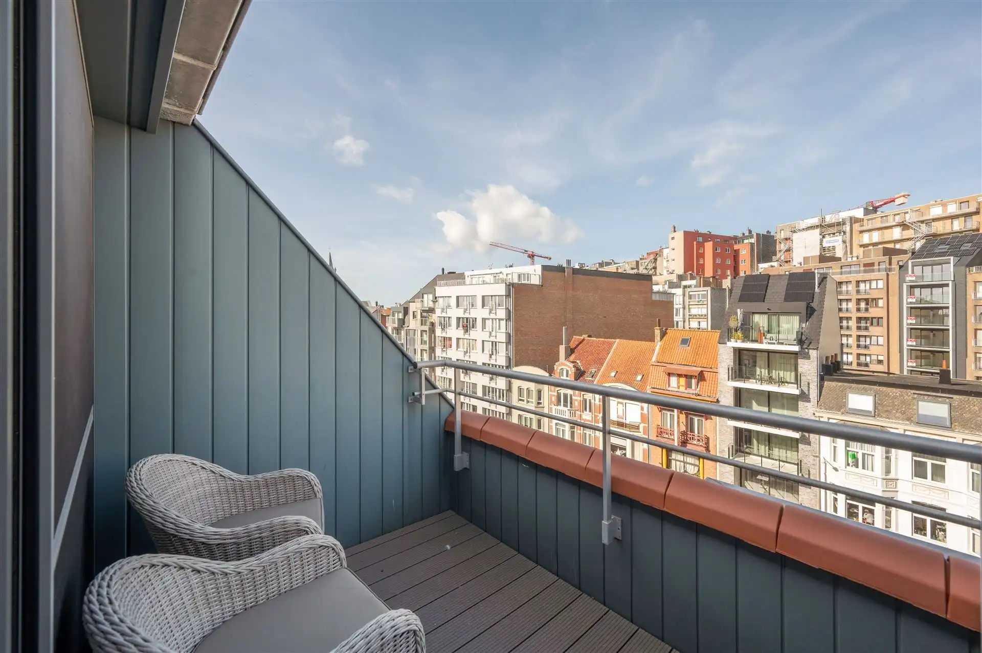 Ruime en stijlvolle duplex met terras en open zicht foto 4