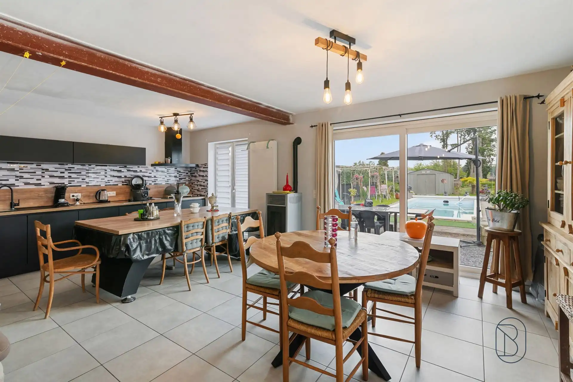 Recente woning (2021) met 4 slpk en zwembad! foto 7