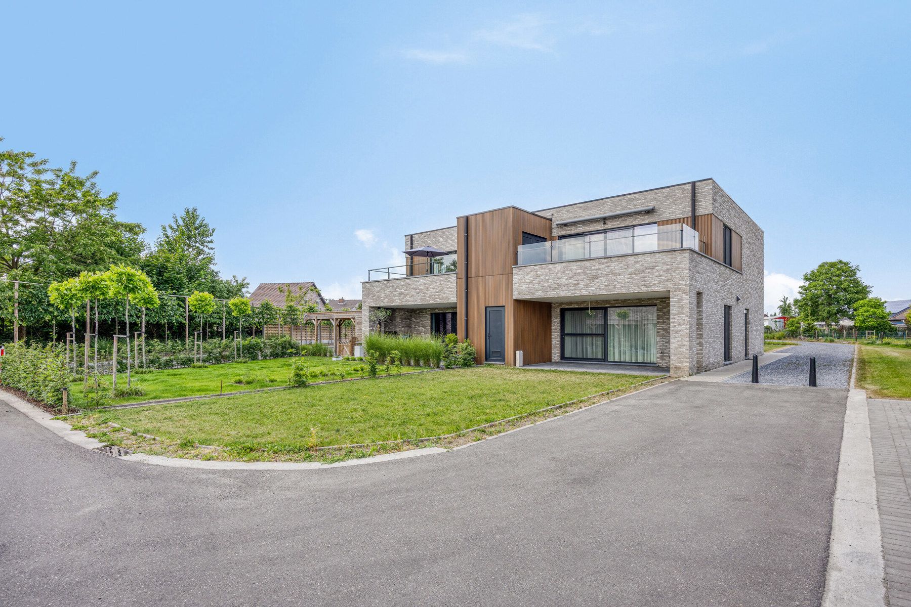 Gelijkvloers appartement met 2 slaapkamers foto 2