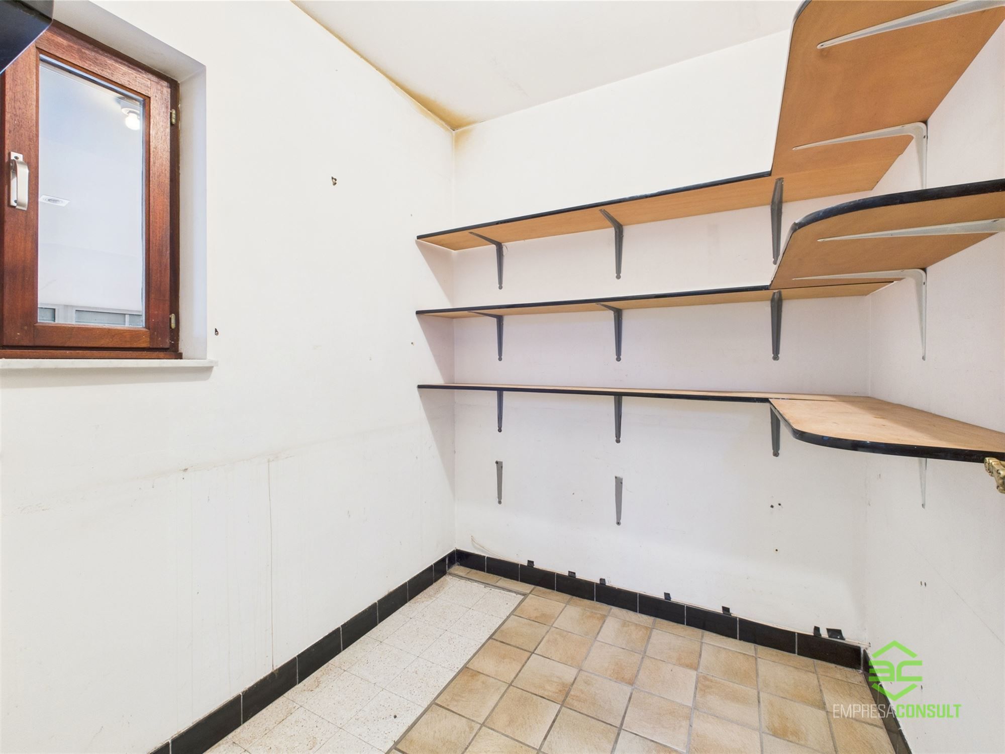 Gelijkvloerse woning op 12a 9ca in het centrum! foto 9