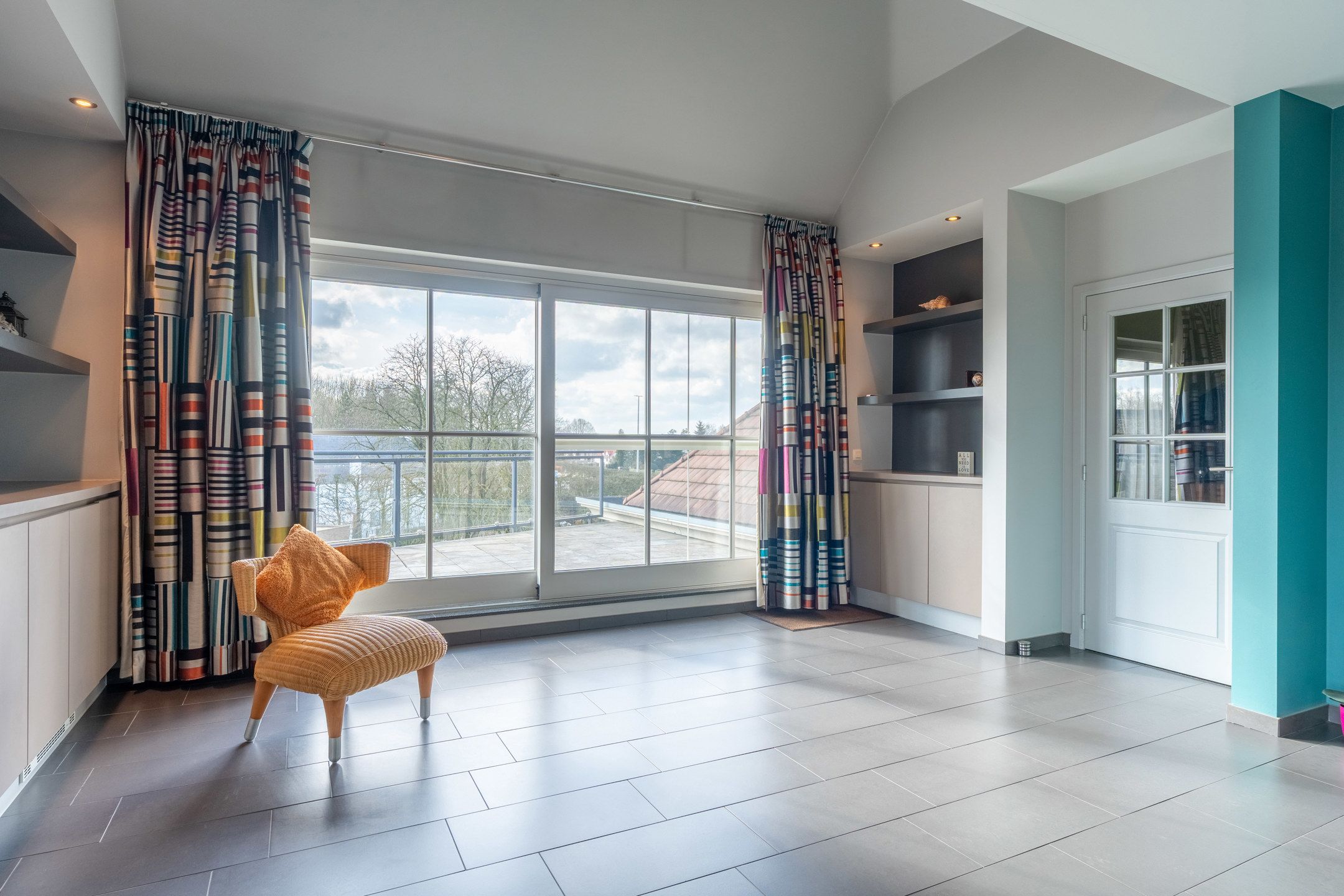 Luxe dakappartement met ruim terras en dubbele garagebox. foto 8