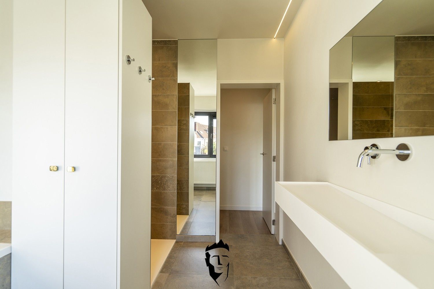 LUXUEUS WONEN foto 23