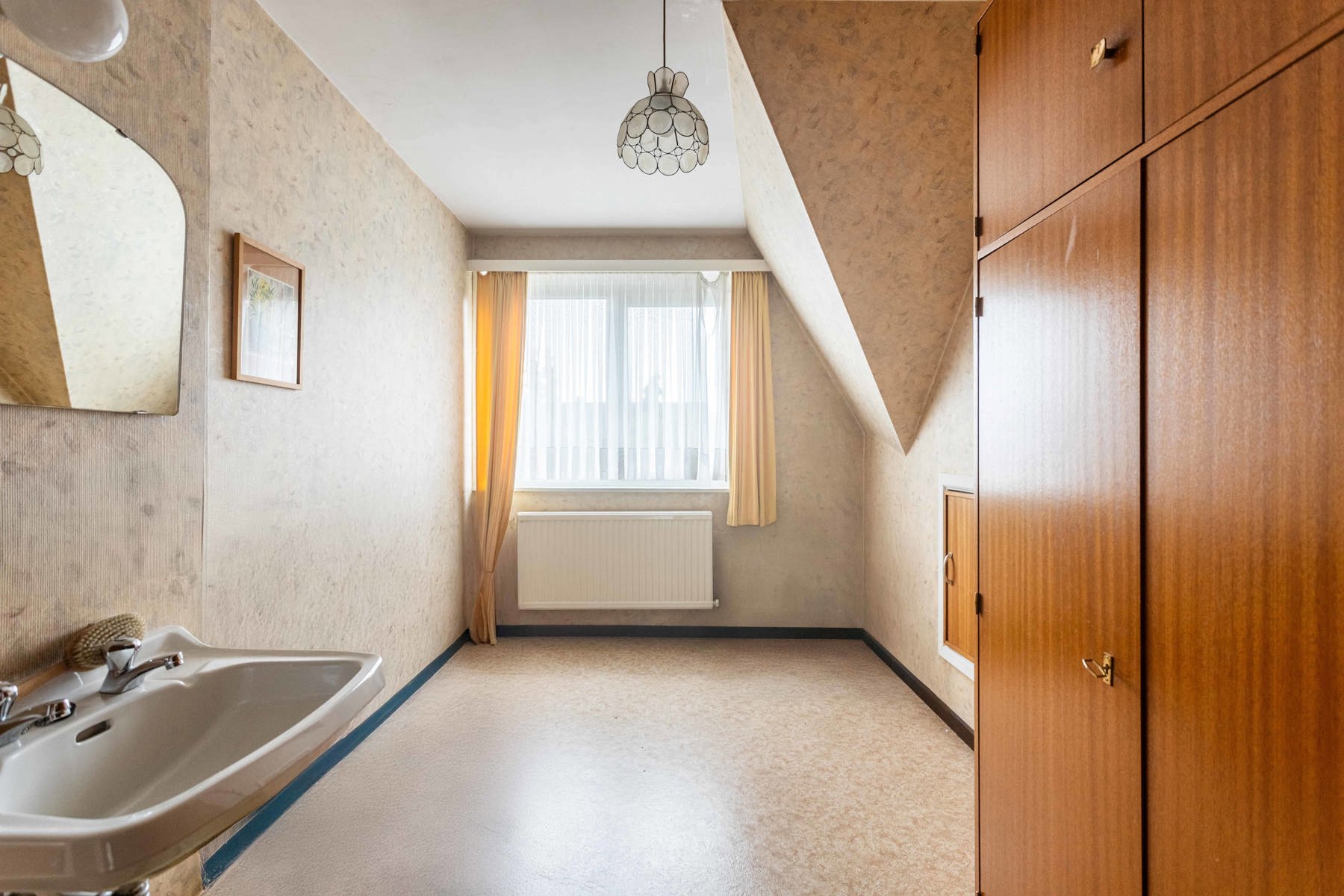 Leuke te renoveren retro villa foto 17