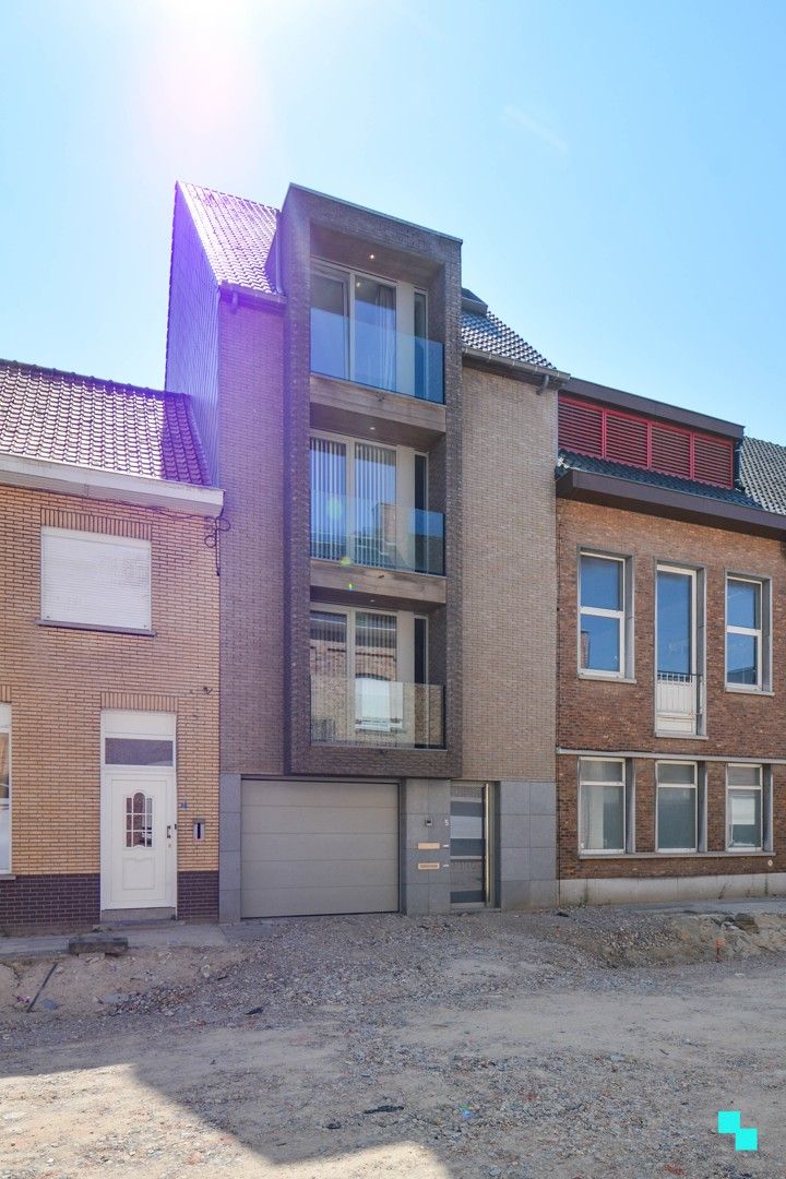 Energiezuinig duplex appartement aan de markt te Staden foto 2