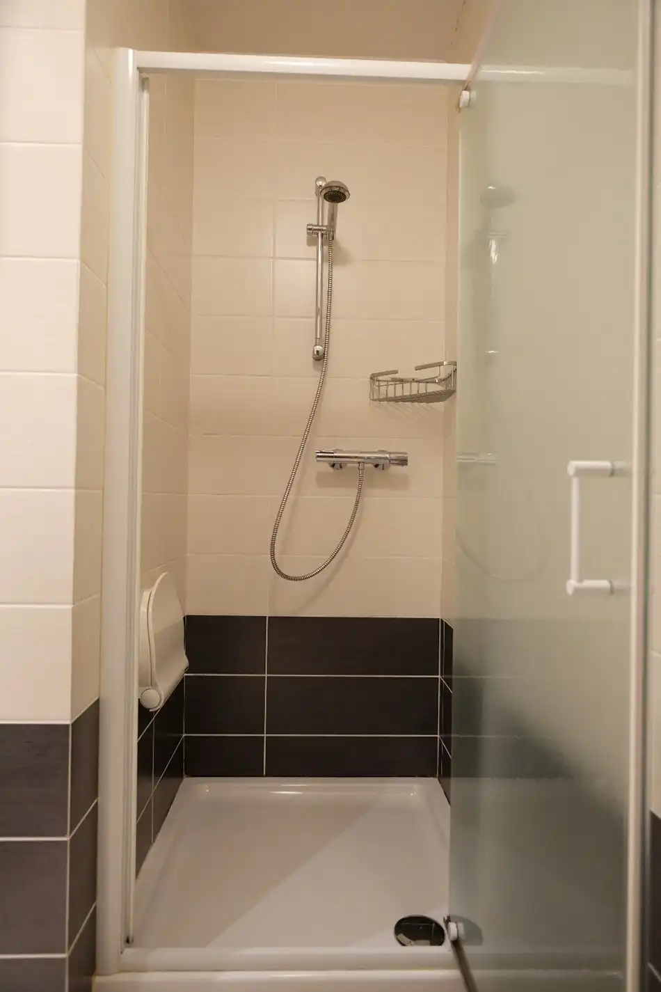 Gelijkvloers appartement op marktplein Gits foto 9