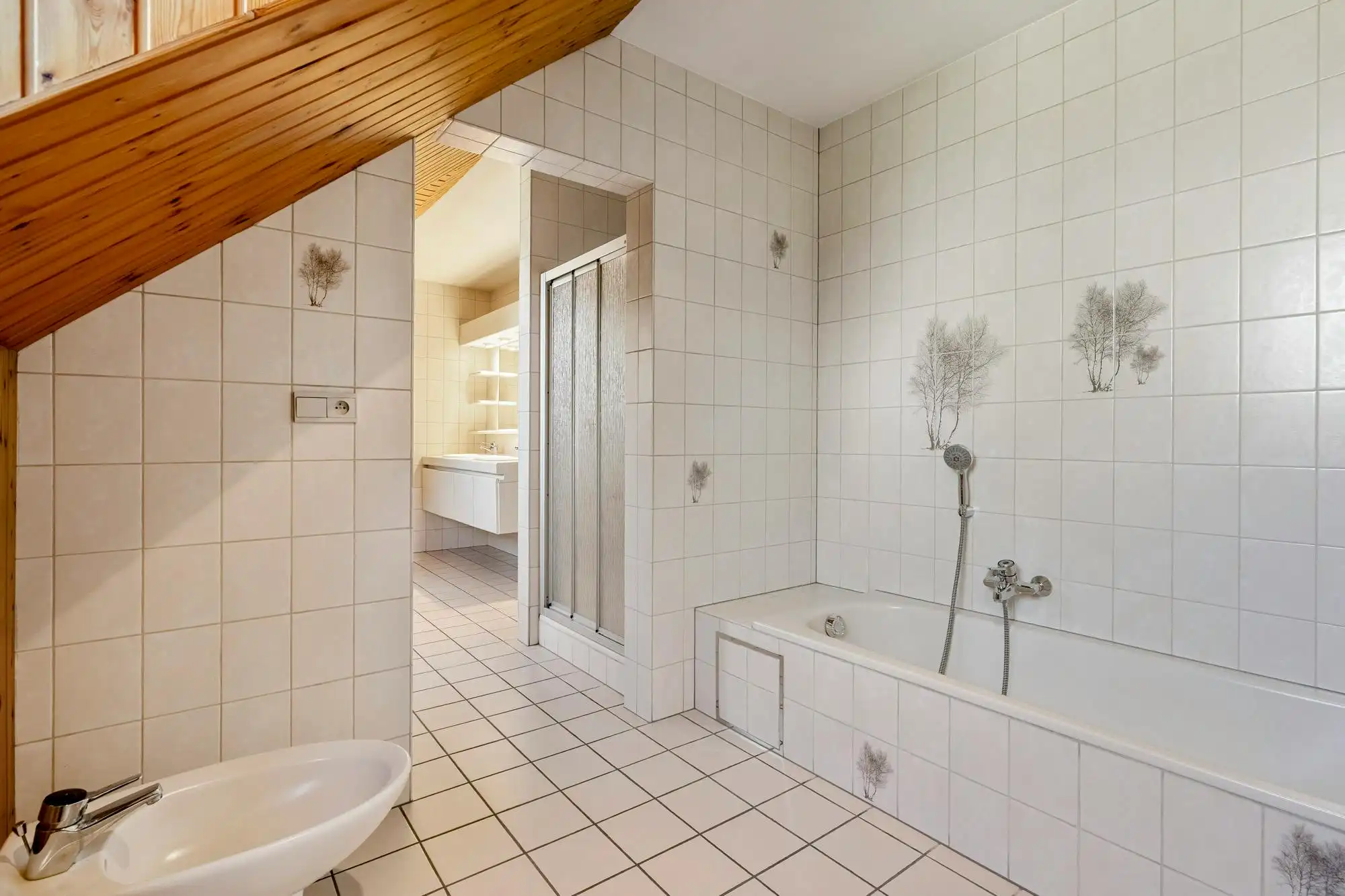 Ruime gezinswoning met praktijkruimte, 5 slaapkamers op 36a57ca centrum Diepenbeek foto 21