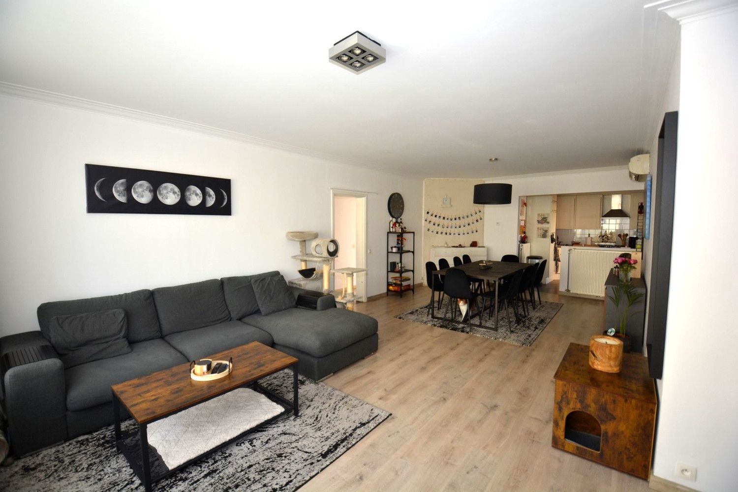 RUIM APPARTEMENT MET 3 SLK TE CENTRUM RANST! foto 2