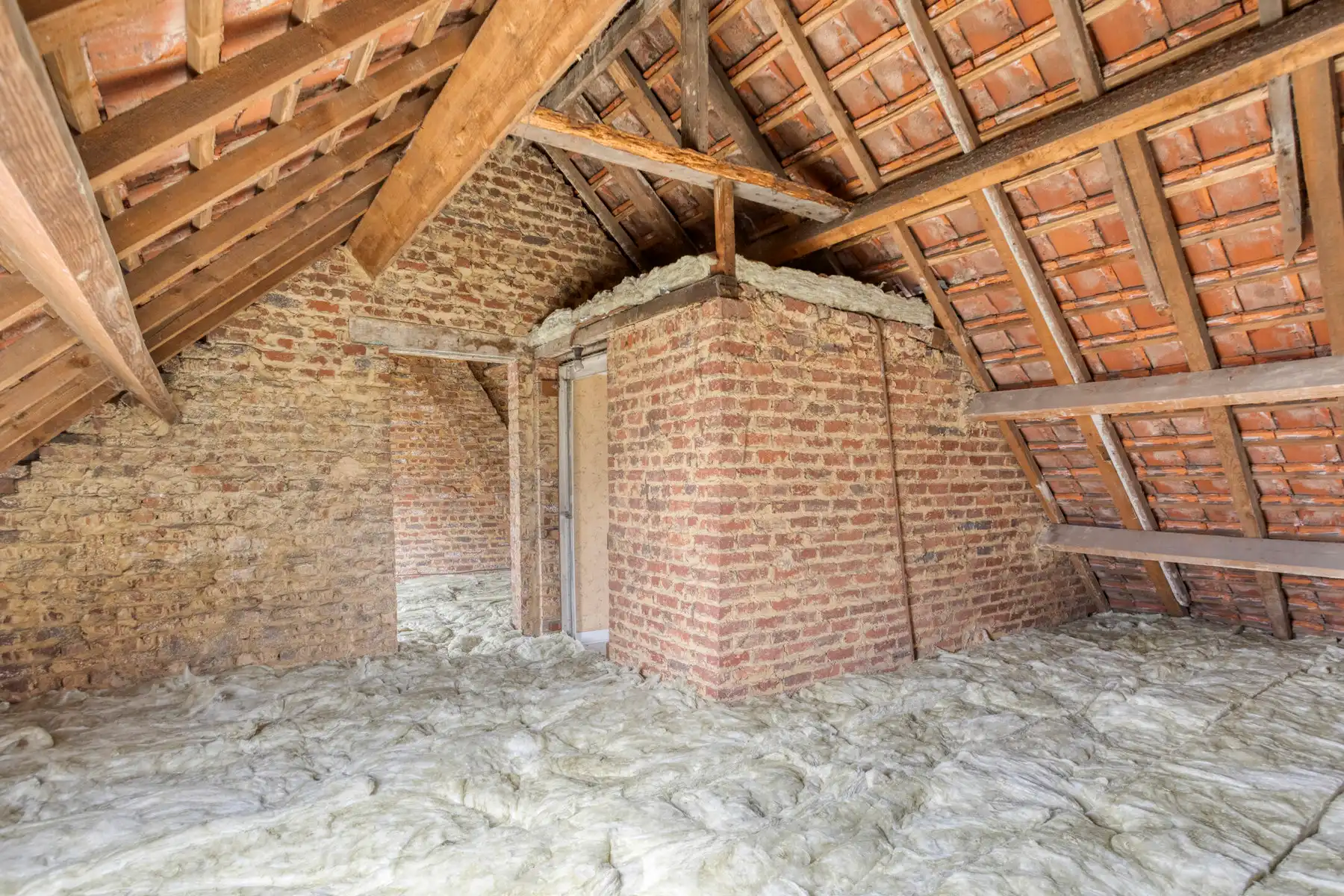 Charmante te renoveren woning met tuin in Appelterre foto 18