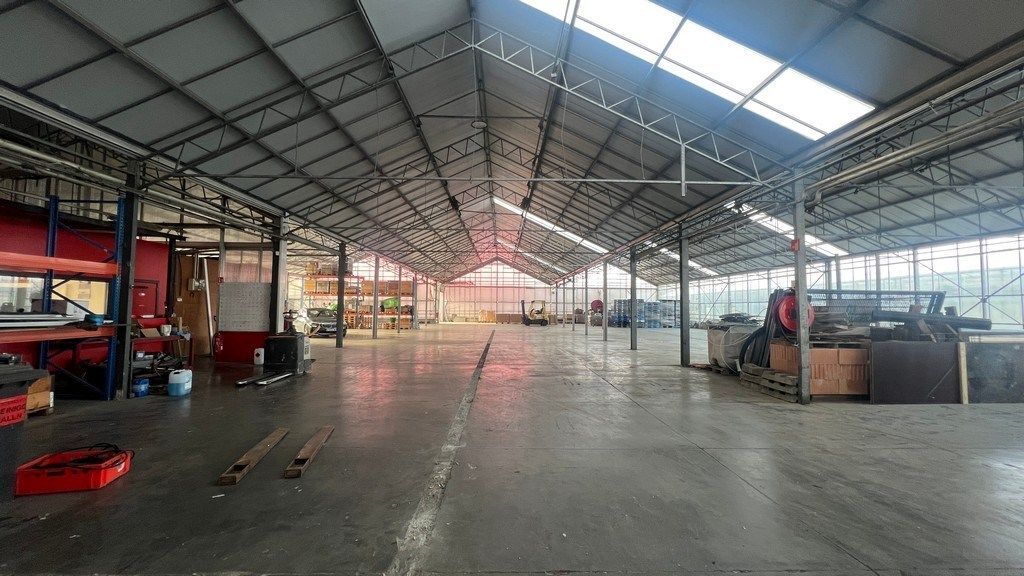 Strategisch gelegen magazijn met kantoor te huur in Merelbeke-Melle foto 11