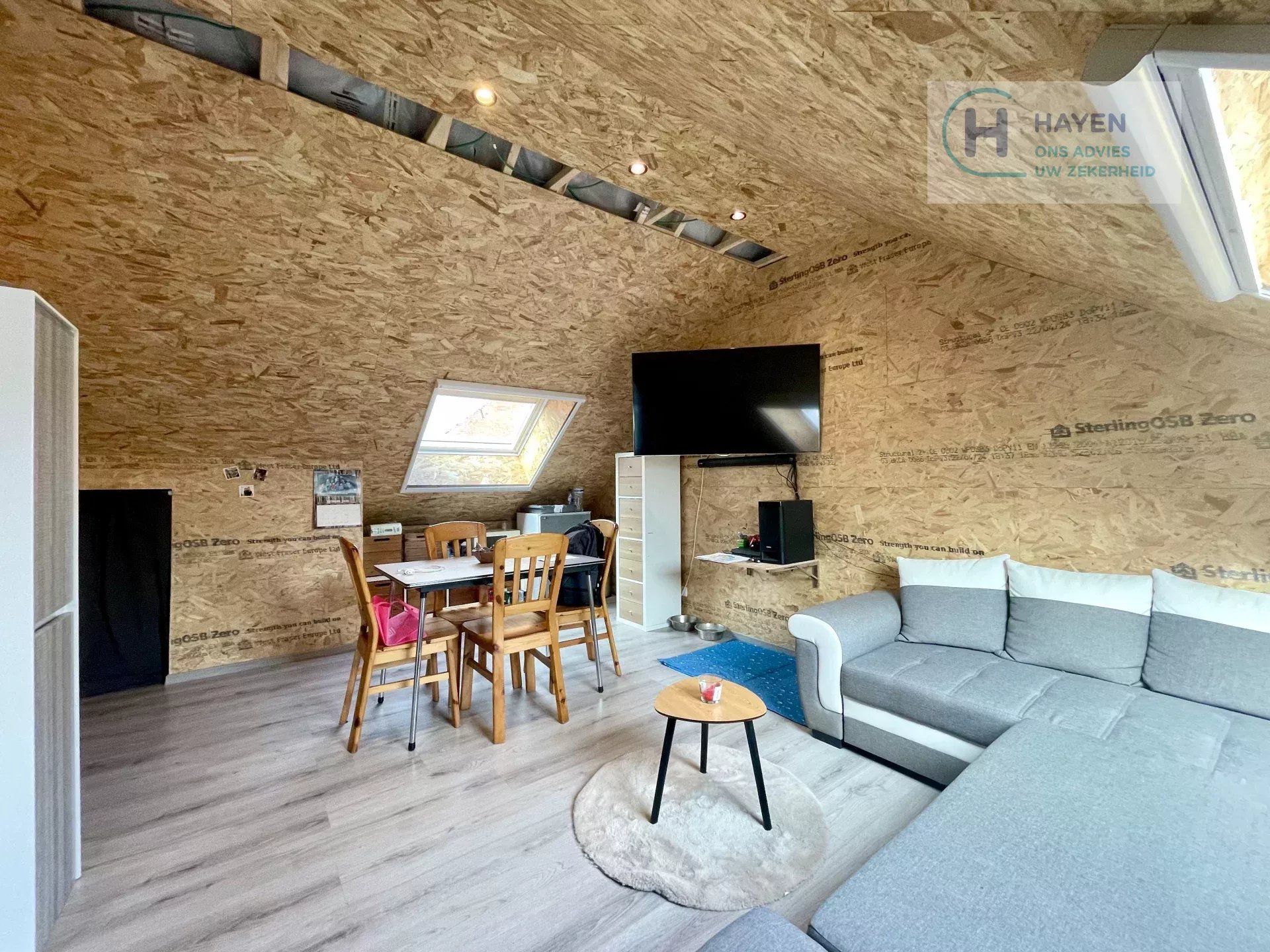 Zeer ruime woning in afwerkingsfase met veel potentieel op een groot perceel van 2.140m² foto 10