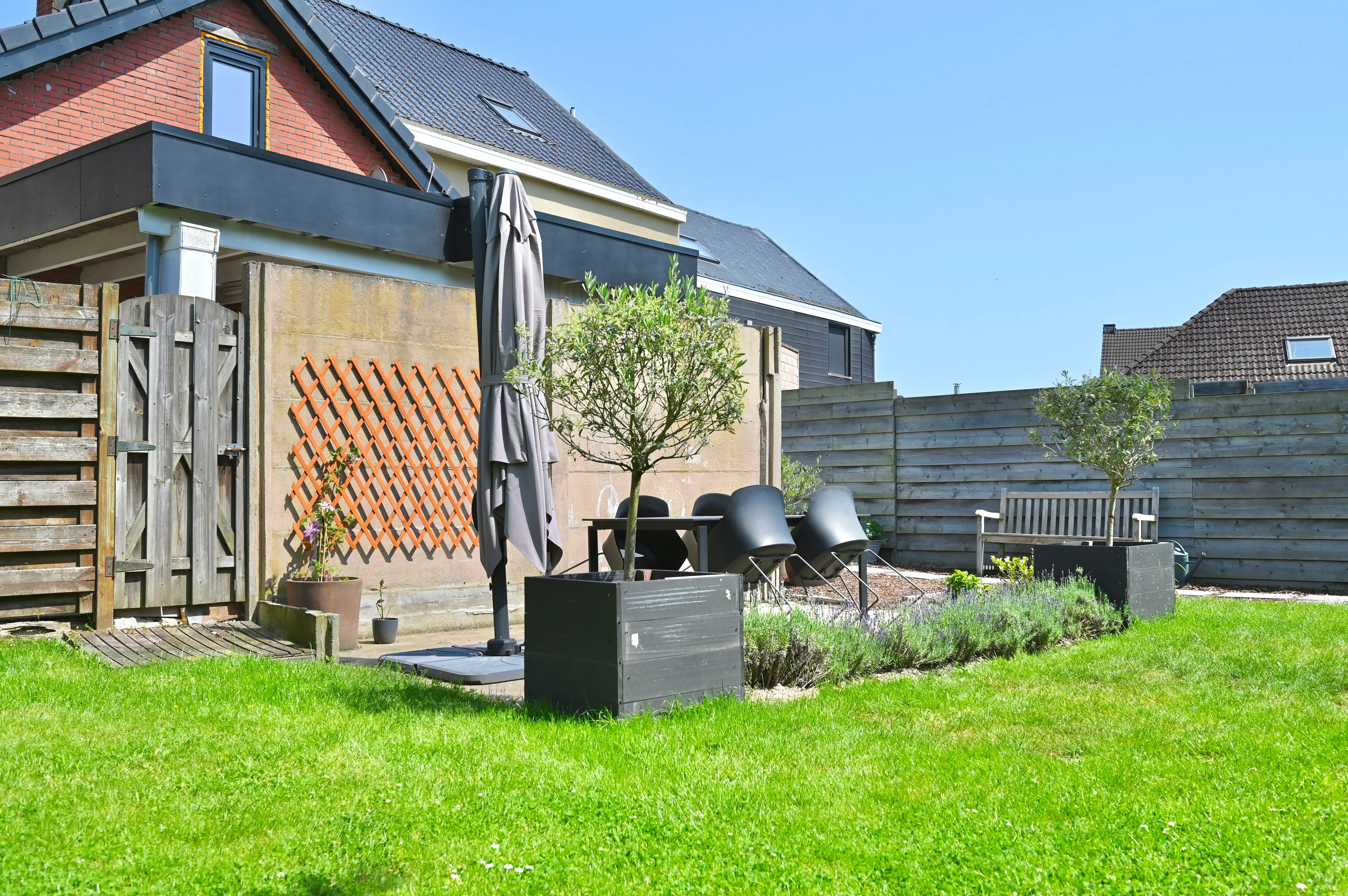 Rustig wonen, veel ruimte en volledig instapklaar! foto 5