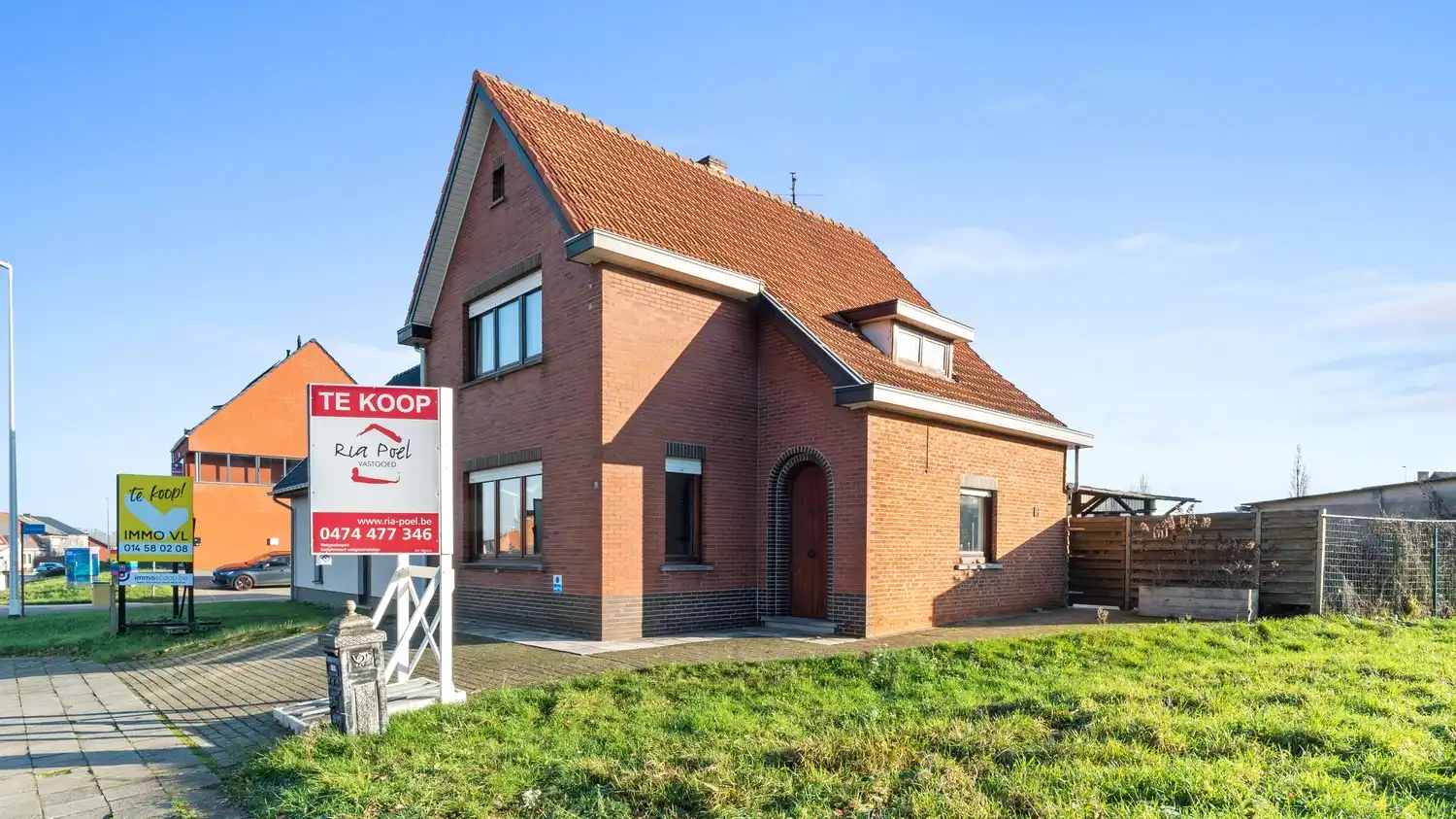 Te renoveren halfopen bebouwing met 2 slaapkamers. foto 13