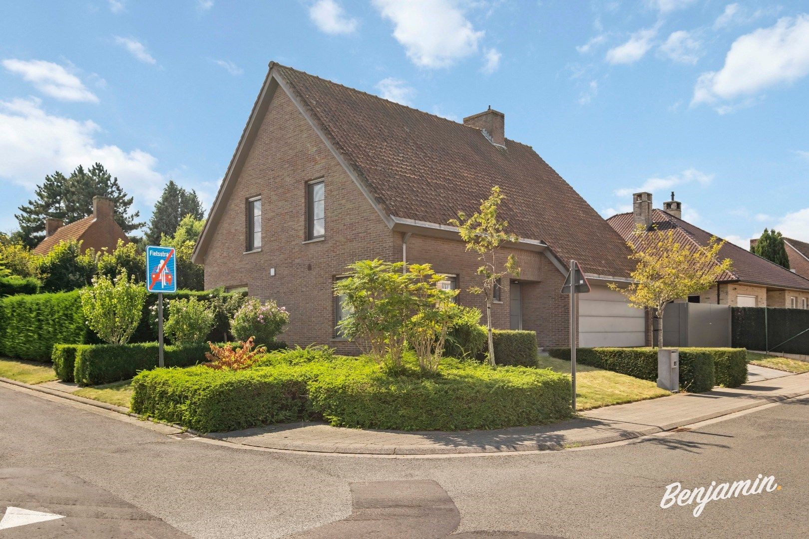 Instapklare woning met 5 slaapkamers, dubbele garage en zuidgerichte tuin in Rumbeke foto 25