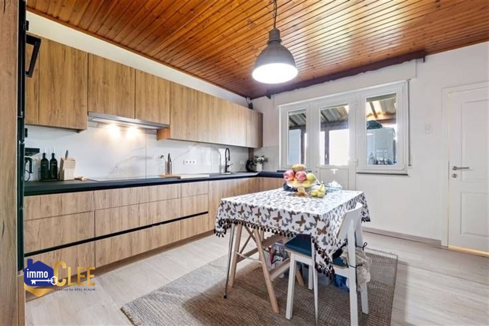 Landelijk gelegen, instapklare woning met 3 slaapkamers en tuin met uitzicht op het Haspengouws groen foto 9
