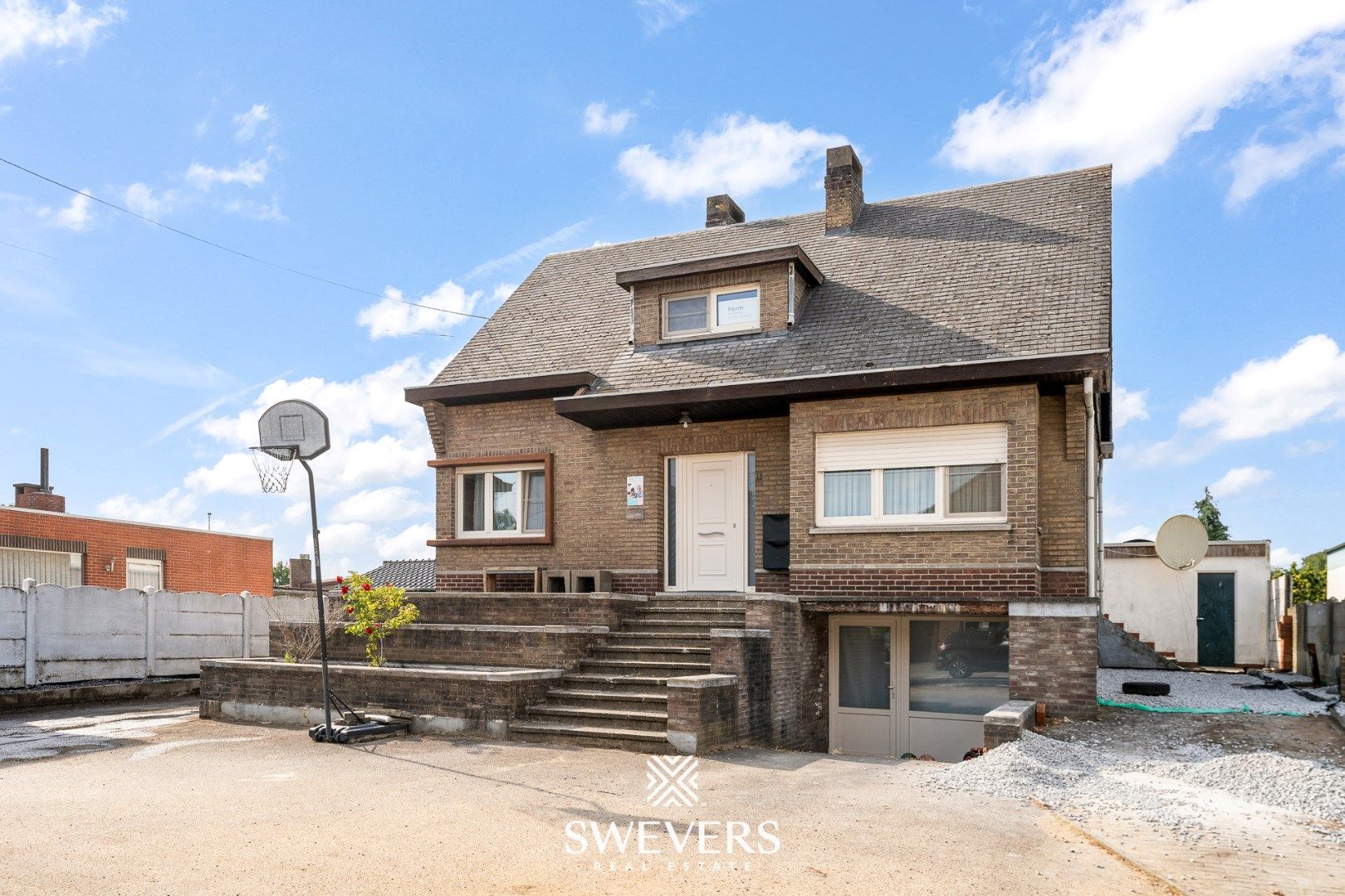 Unieke kans in Beverlo: ruime woning met loods, 5 slaapkamers en 2 badkamers foto 31