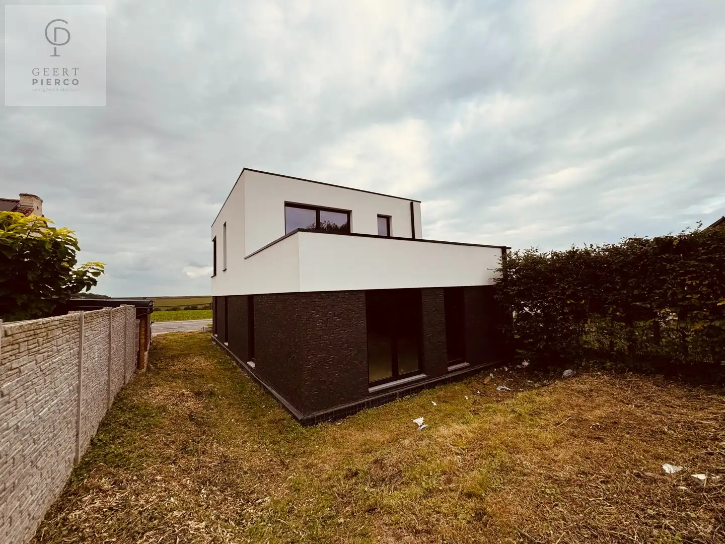 Knap handelspand op een centrale ligging foto 16