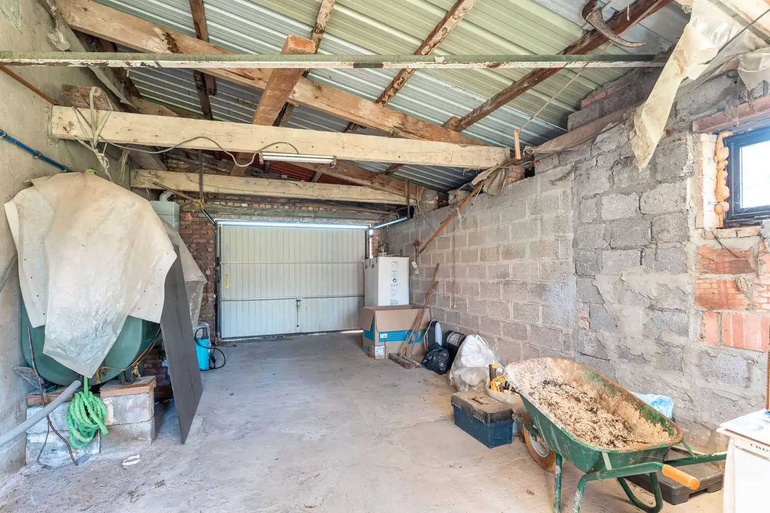 Rustig gelegen halfopen woning met 3 slaapkamers, garage en west gerichte tuin in Sint-Truiden foto 28