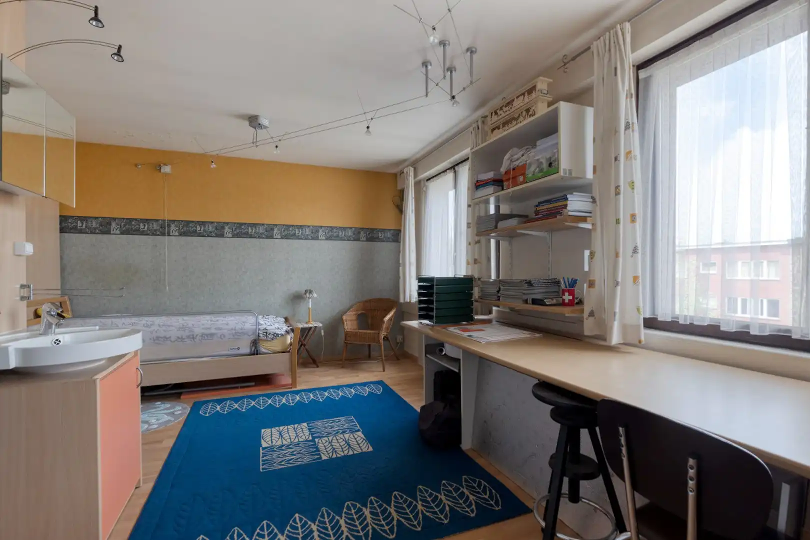 Riante gezinswoning met tuin en garage foto 15