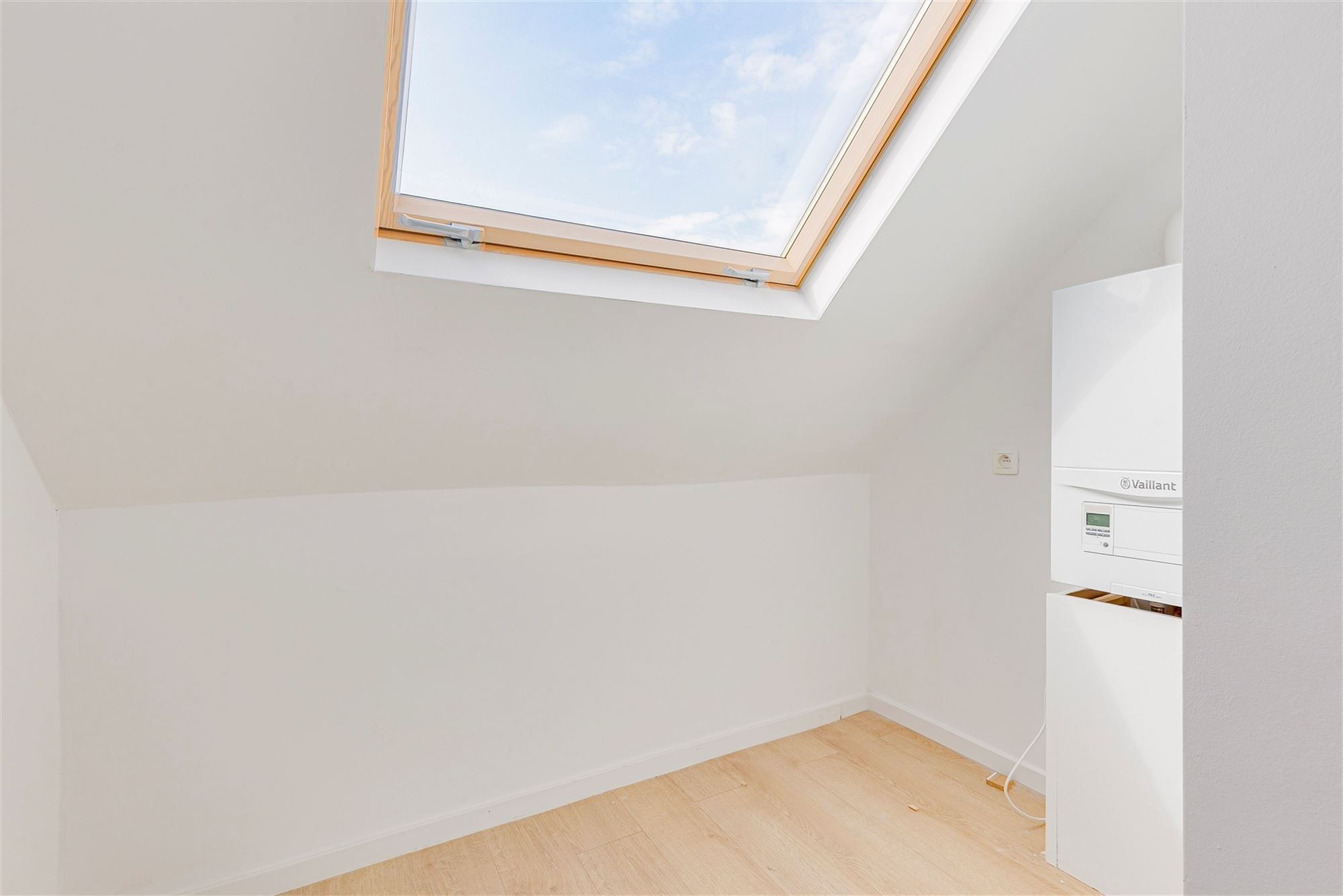 Gerenoveerd huis met 3 slpks en tuin te Hemiksem foto 20