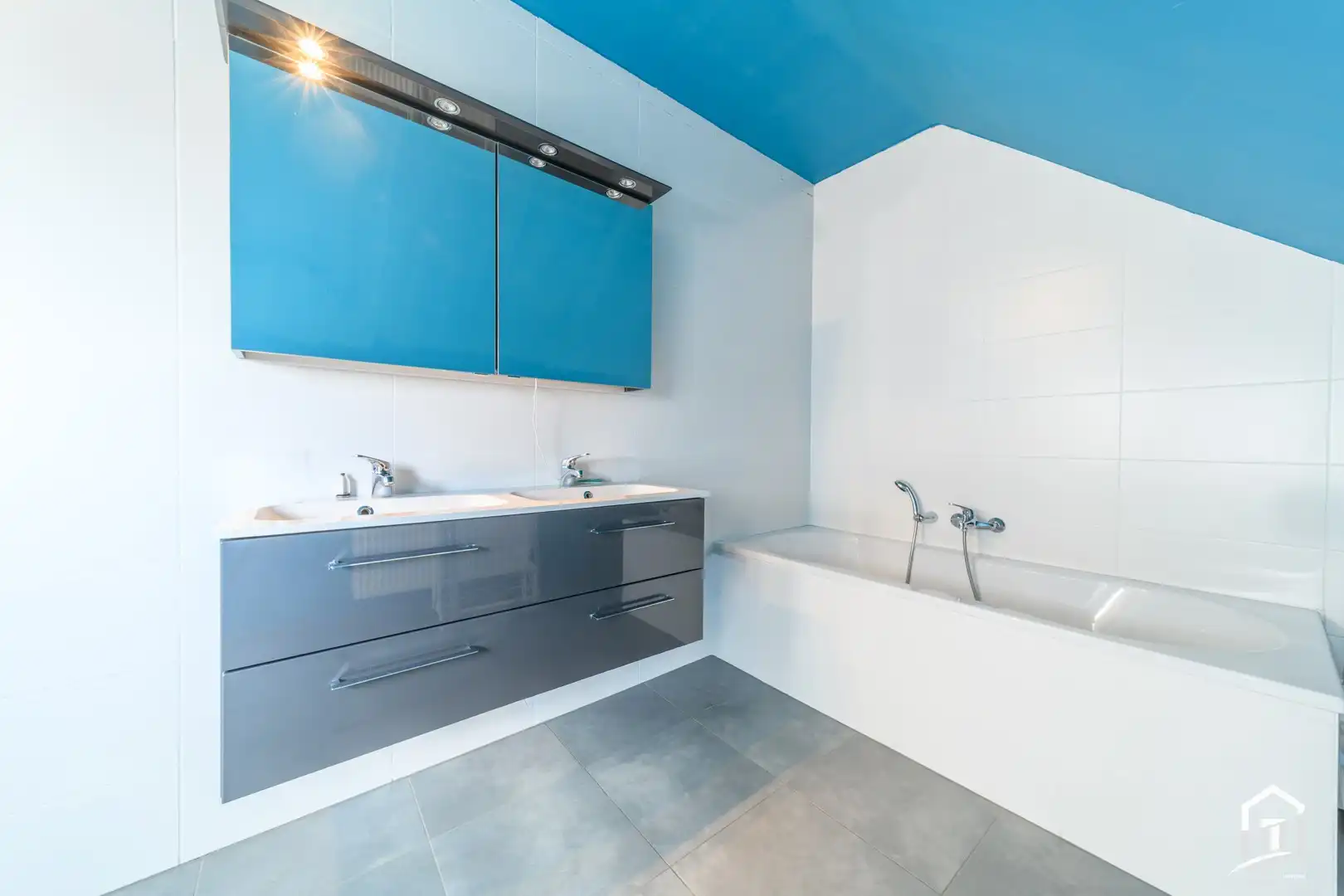 Duplex appartement met 2 slaapkamers te Lede foto 8
