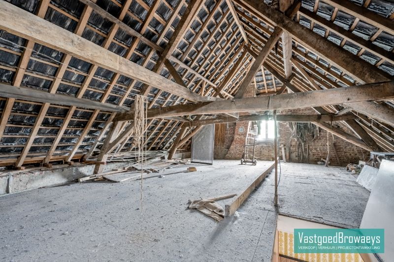 Authentieke hoeve met veel potentieel voor cohousing of creatieve invulling foto 16