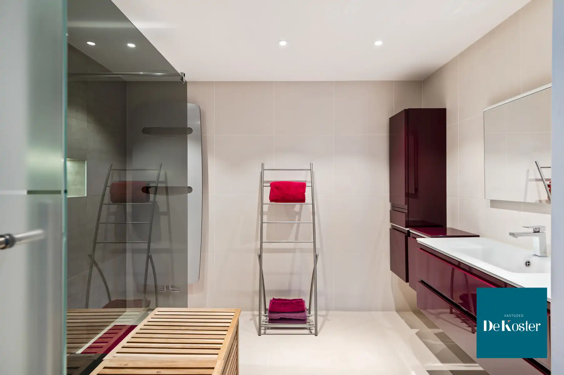 Stijlvol duplexappartement met ruim terras en garage foto 12