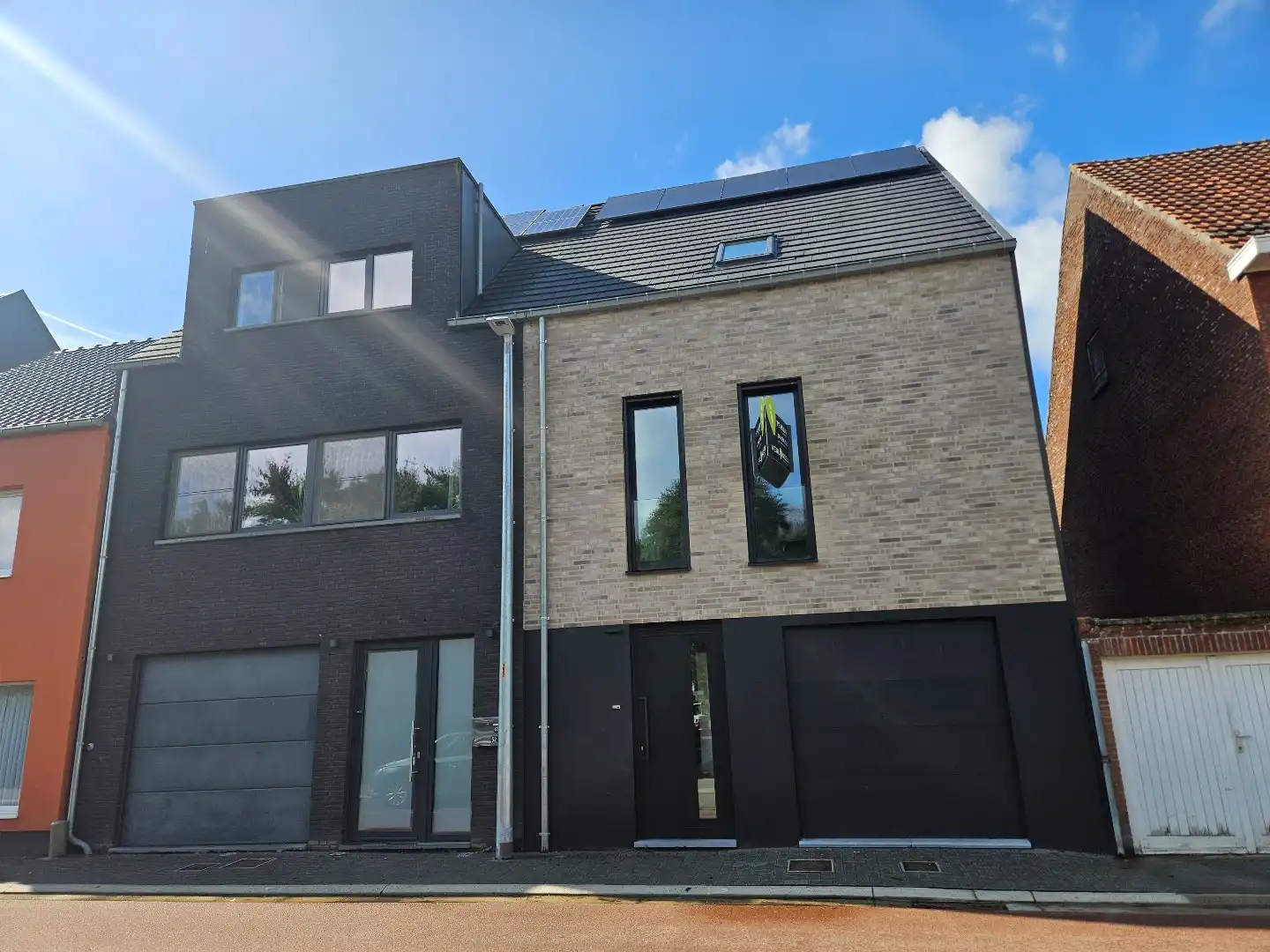 Nieuwbouwwoning met 3 slaapkamers en tuin in het centrum van Mol! foto {{pictureIndex}}