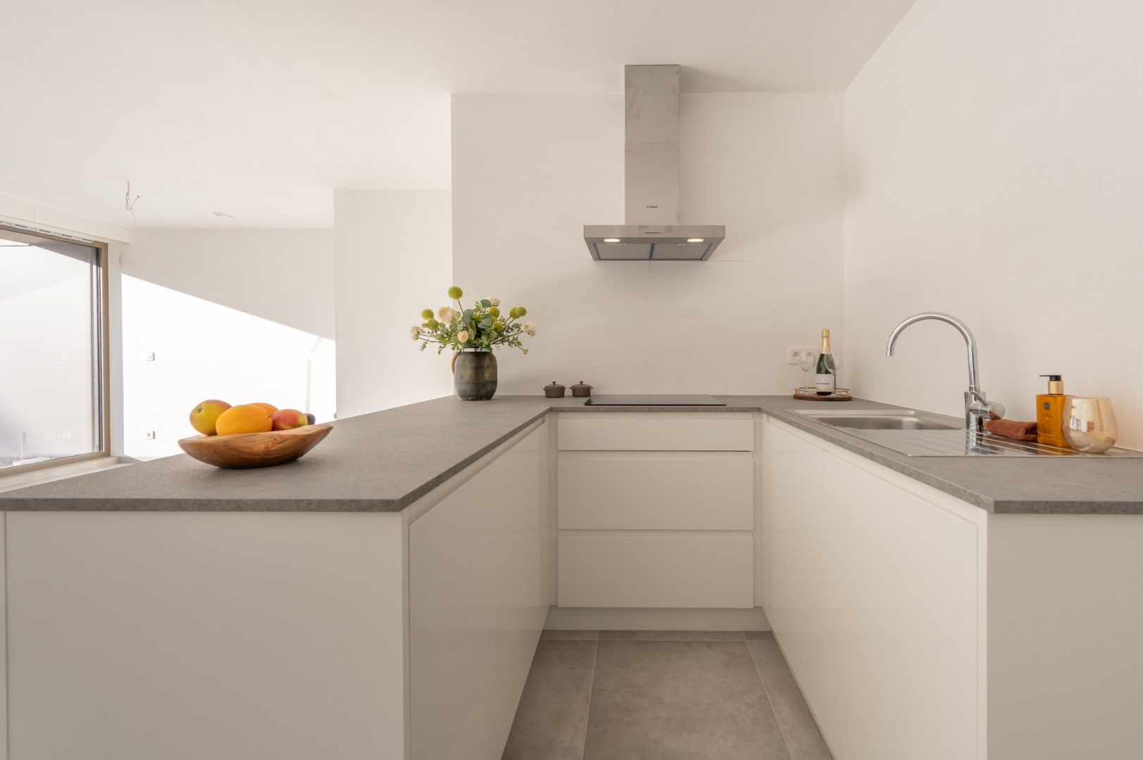 Nieuw appartement met groot terras - vrij bij akte! foto 5